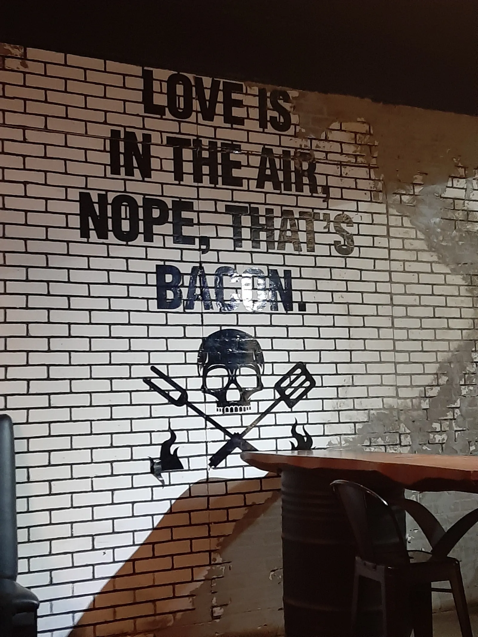 CALAVERA BURGERS & WINGS image 6