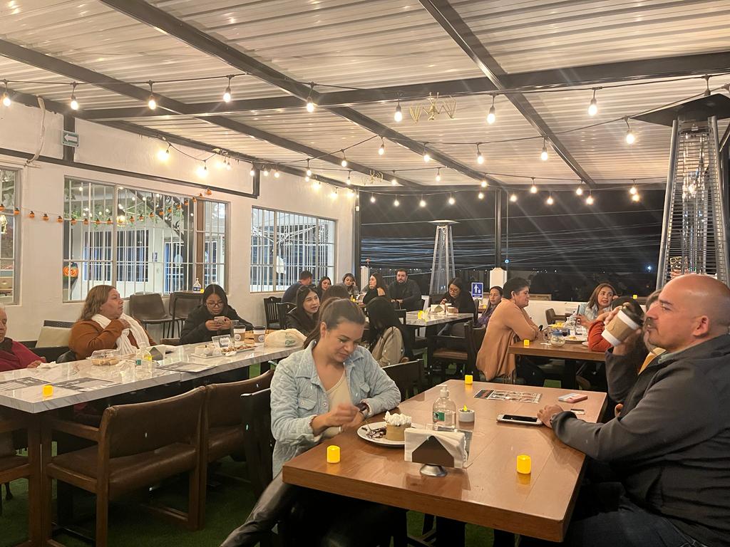 Riveroll Cafe Bistro Restaurante image 6