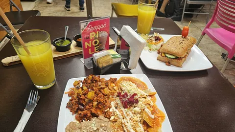 De Mi Tierra Restaurante y Cafetería image 6