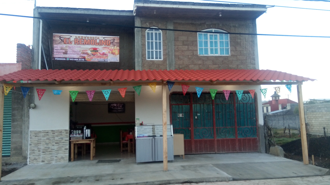Loncheria "El Remolino" image 1