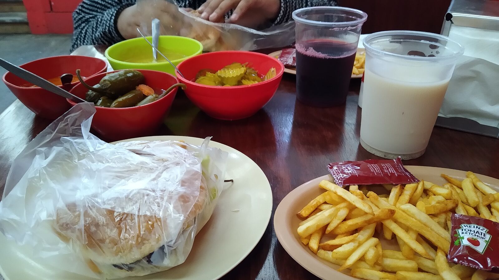 La Casa De La Hamburgesa image 2
