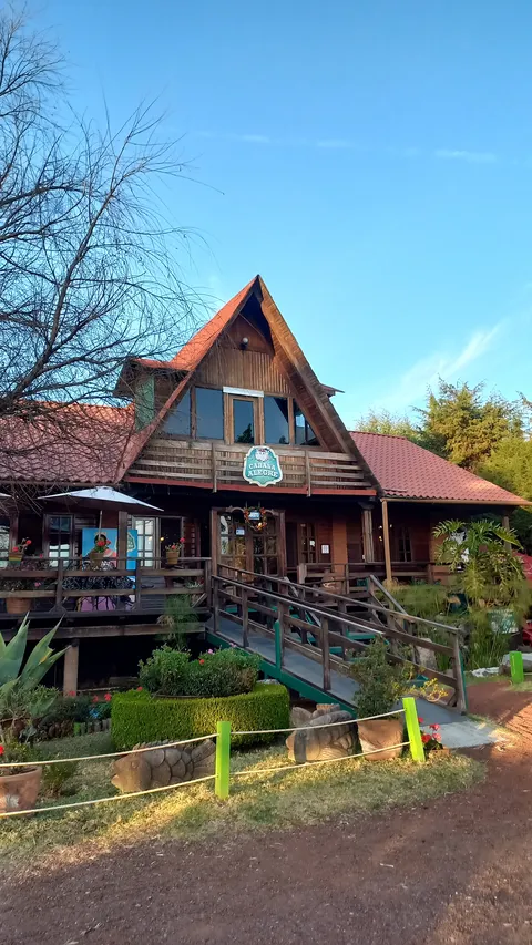La Cabaña Alegre image 3