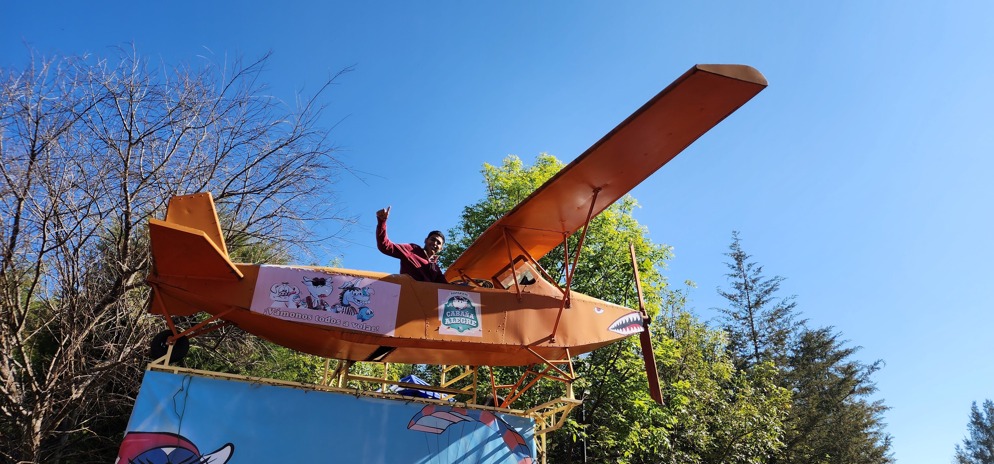 La Cabaña Alegre image 7