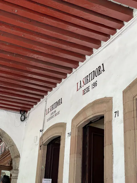La Surtidora image 4