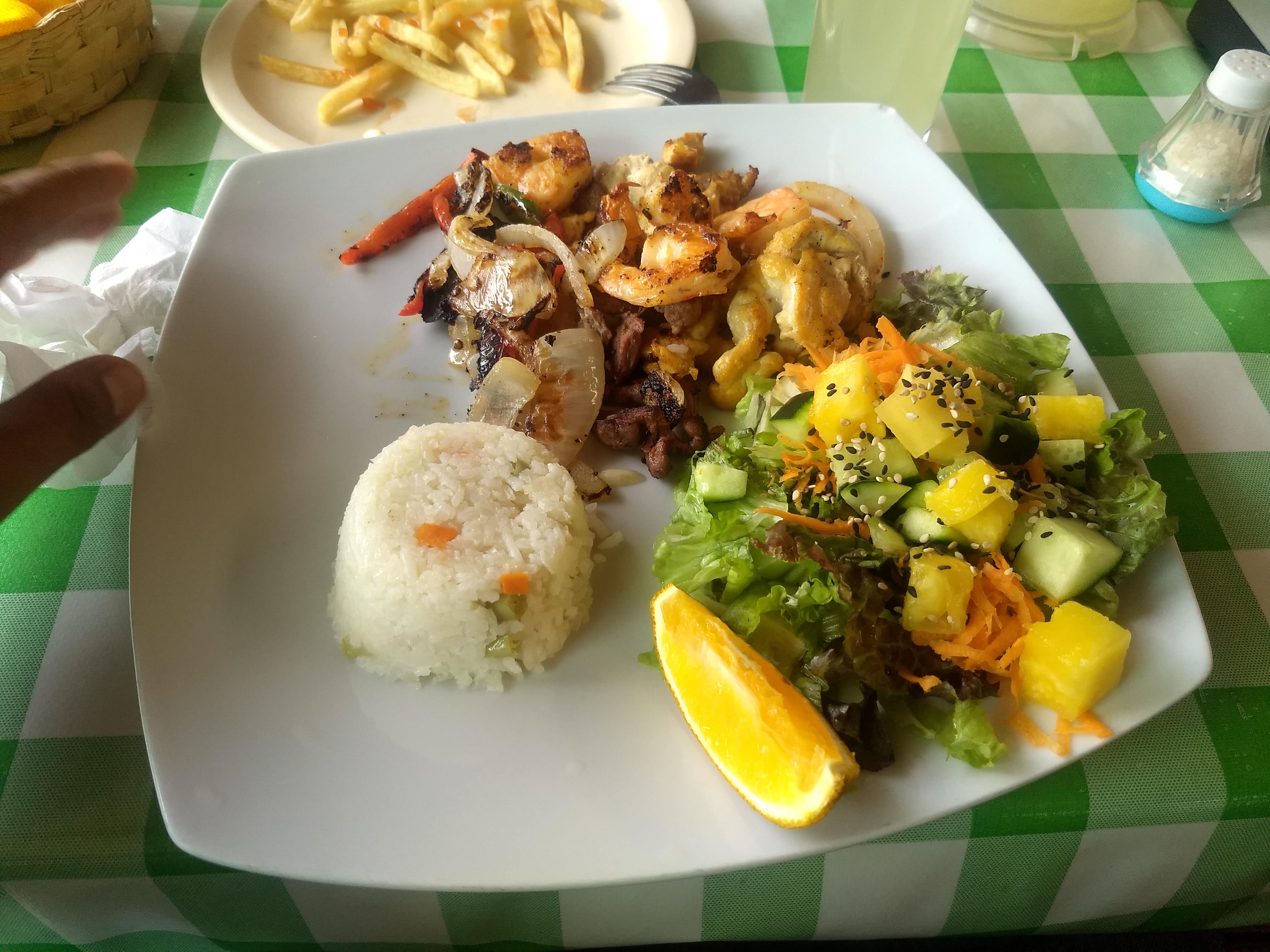 Mariscos La Güera Campestre image 3