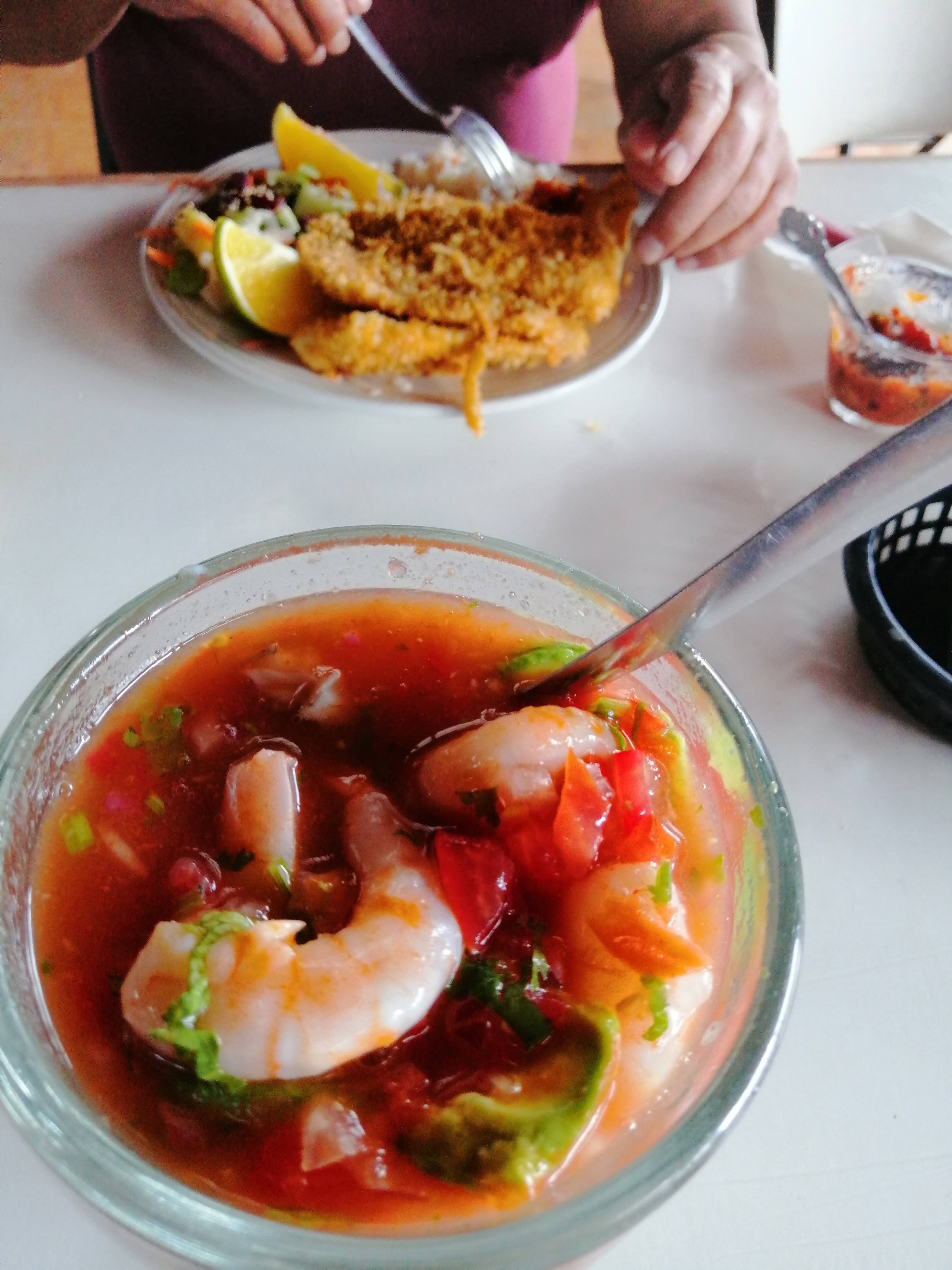 Mariscos La Güera Campestre image 9