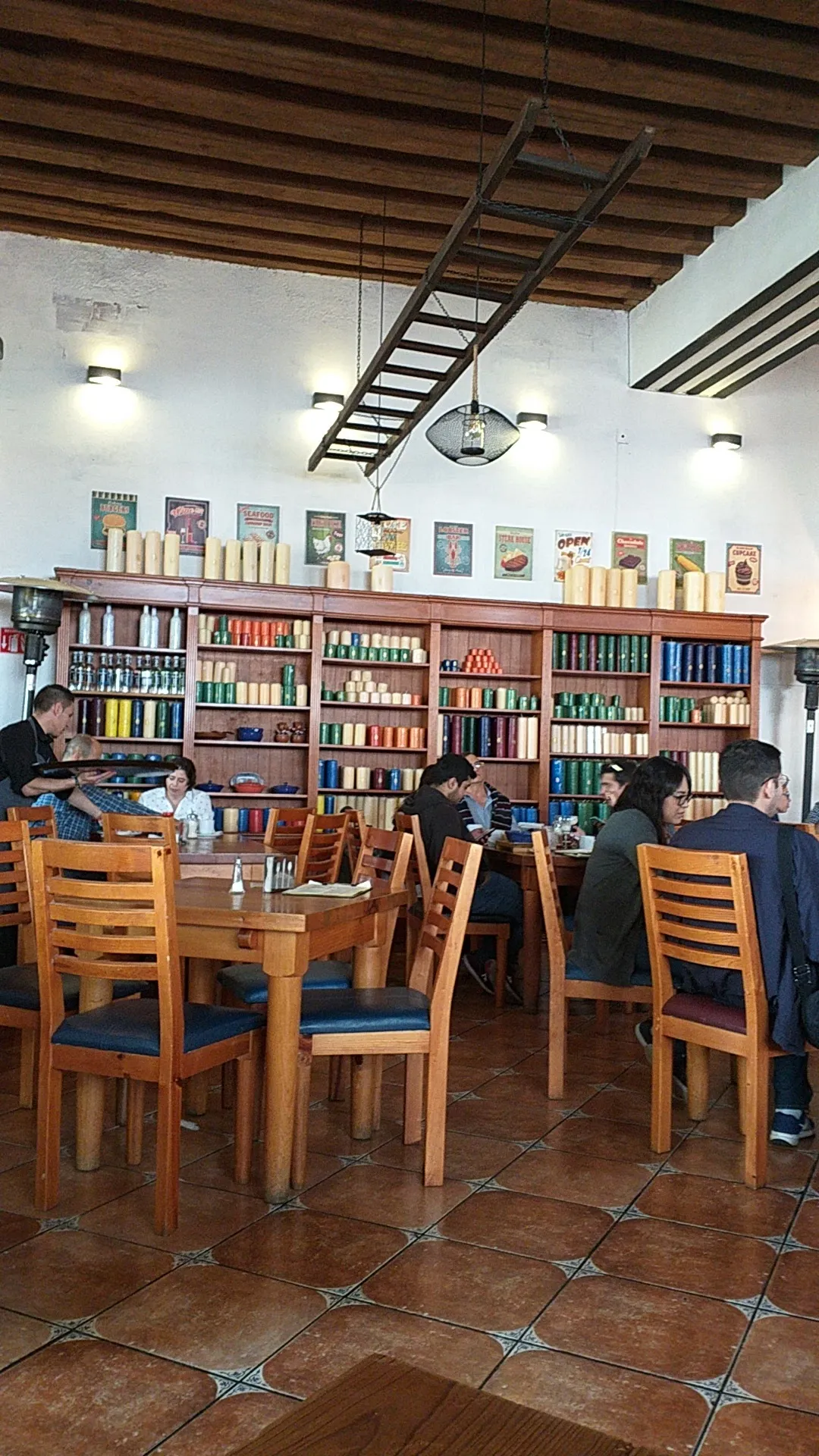 La Surtidora Restaurante Bar Mezcaleria image 3