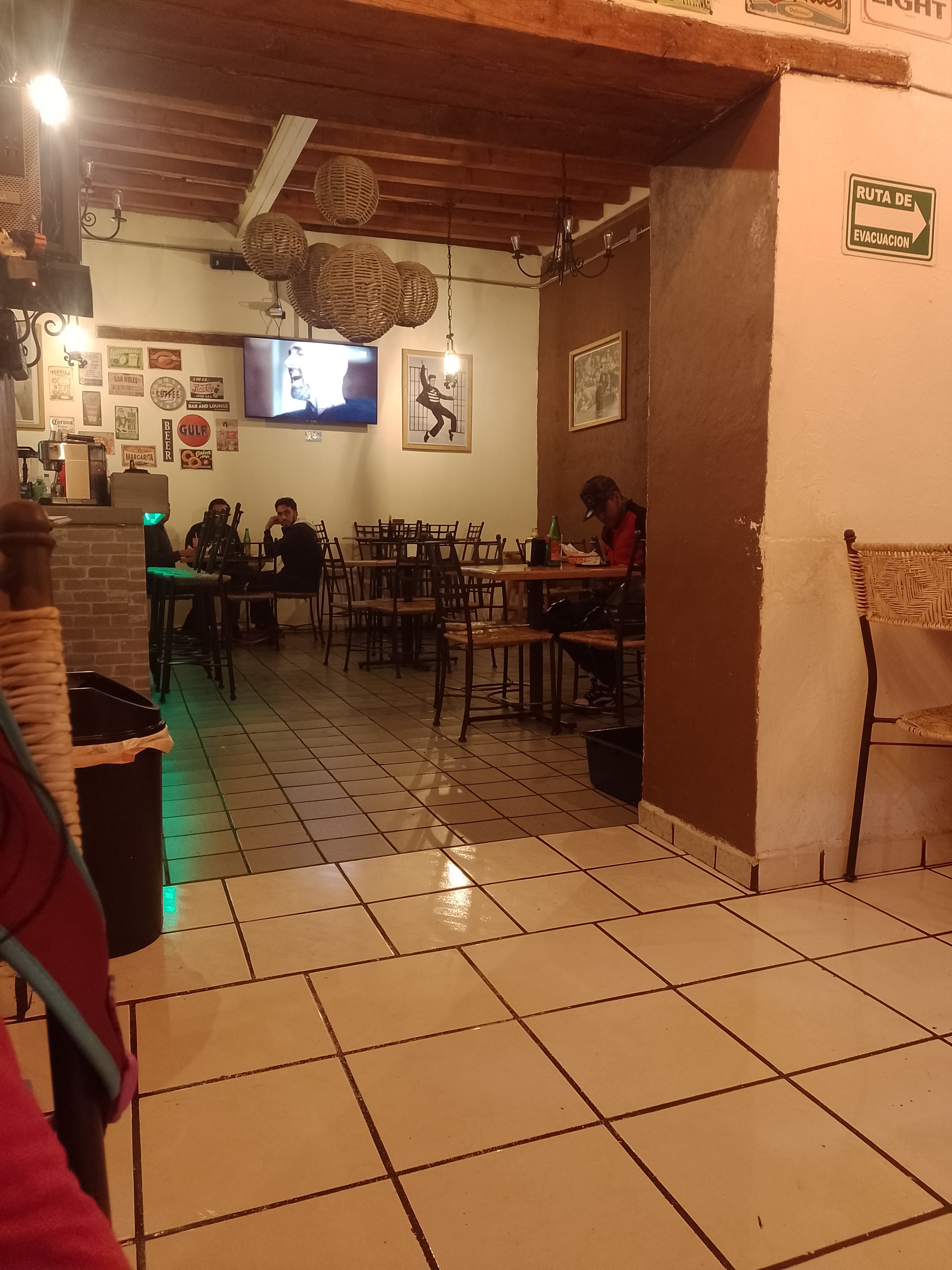 Yahiko Rolls & Wings image 9