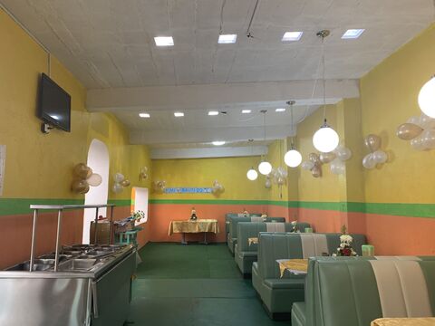 Sr. buffet image 1