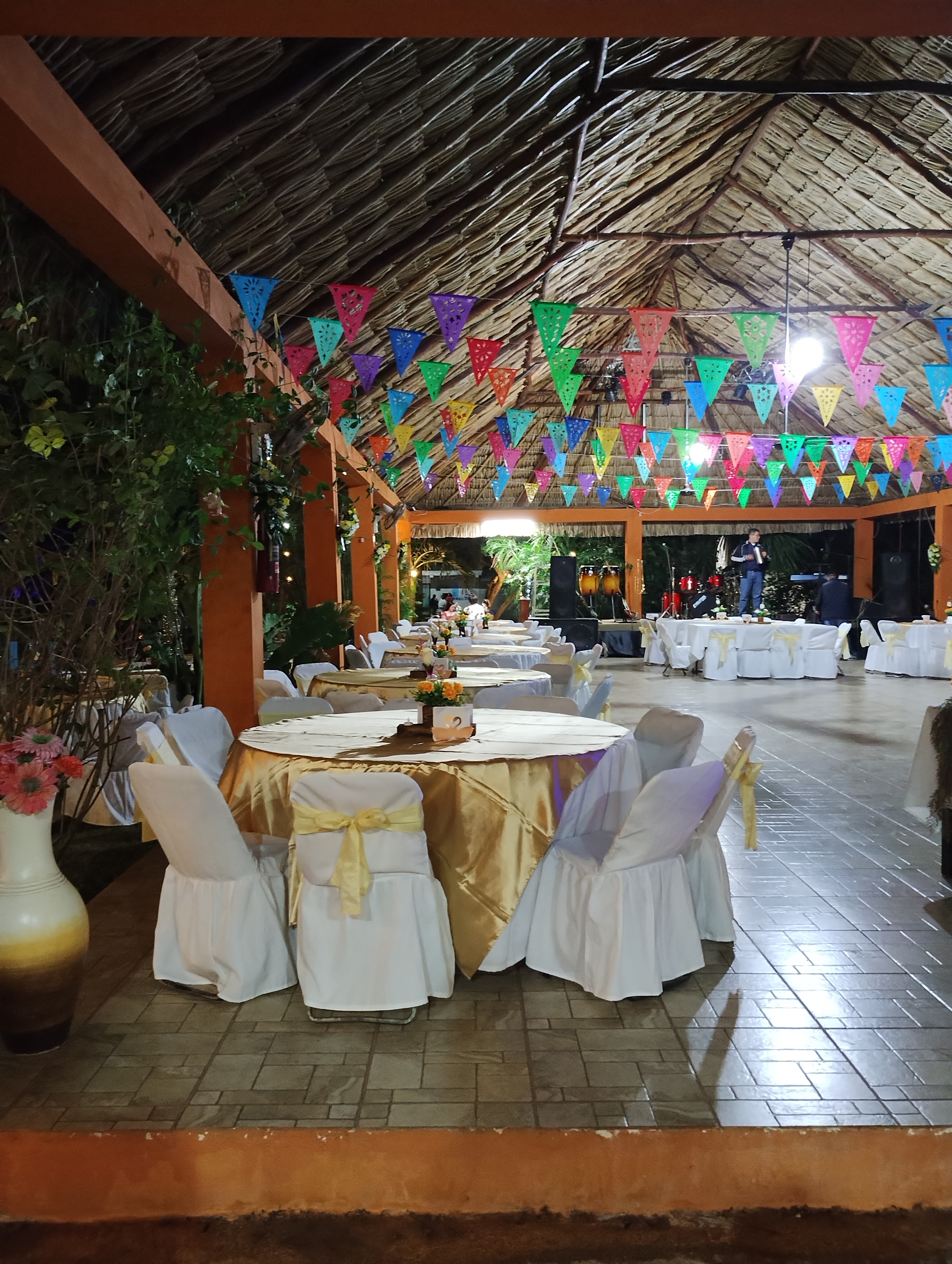 Las Rocas Restaurant image 6