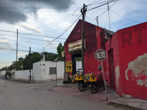PIZZAZI image 4