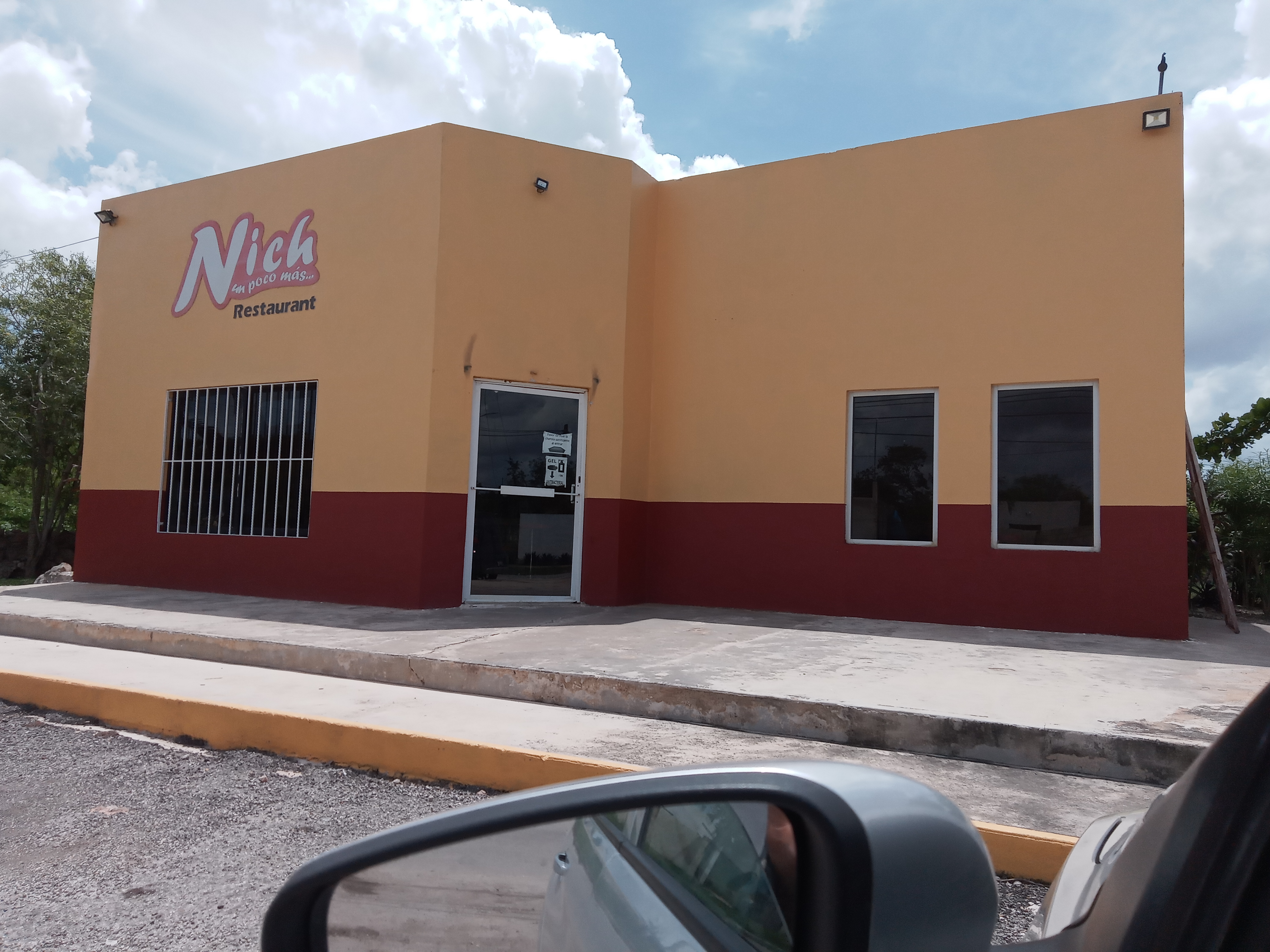 Nich Restaurant image 5