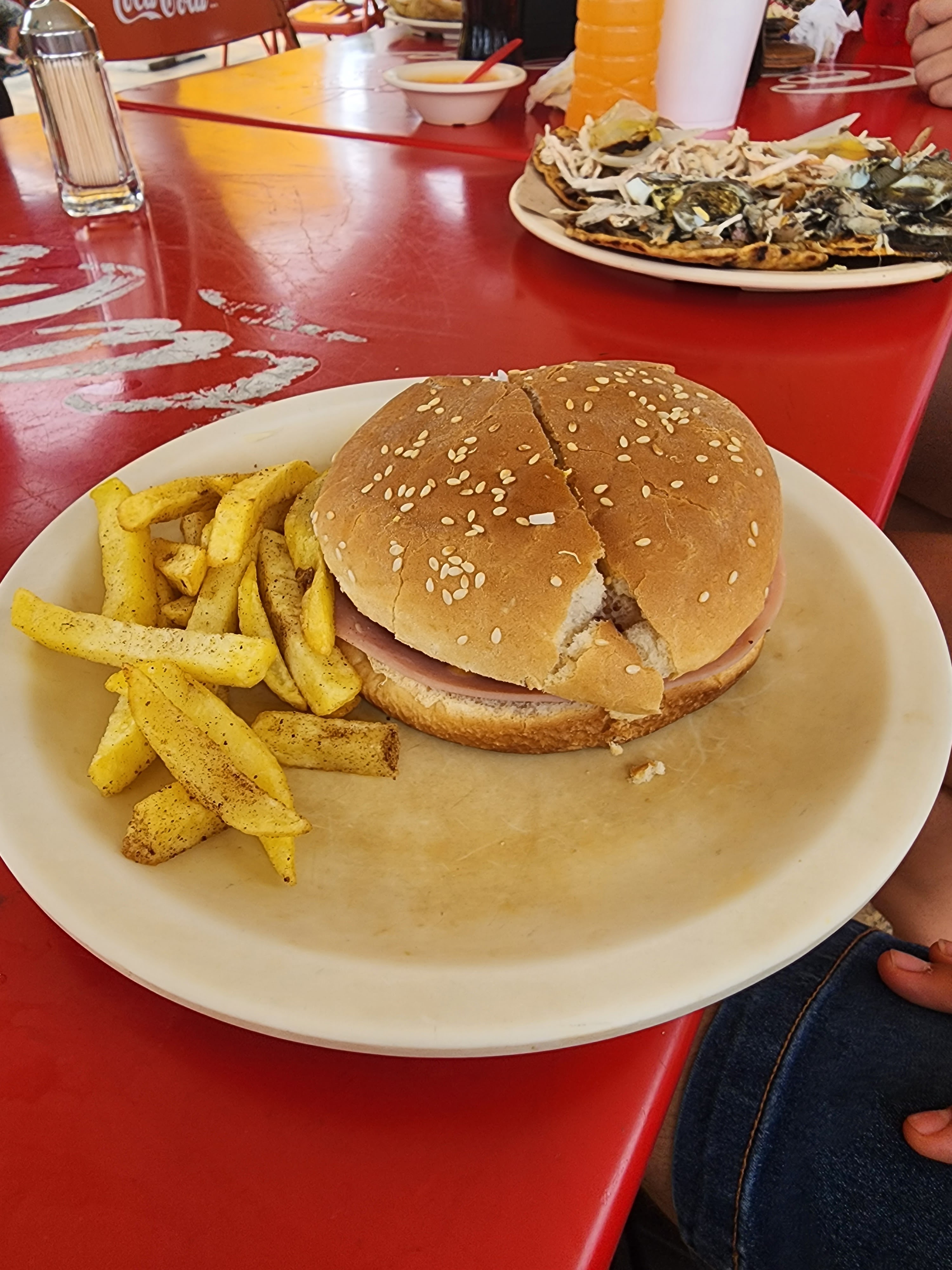 Los Portales Restaurante image 3