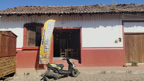 Antojitos mexicanos image 1