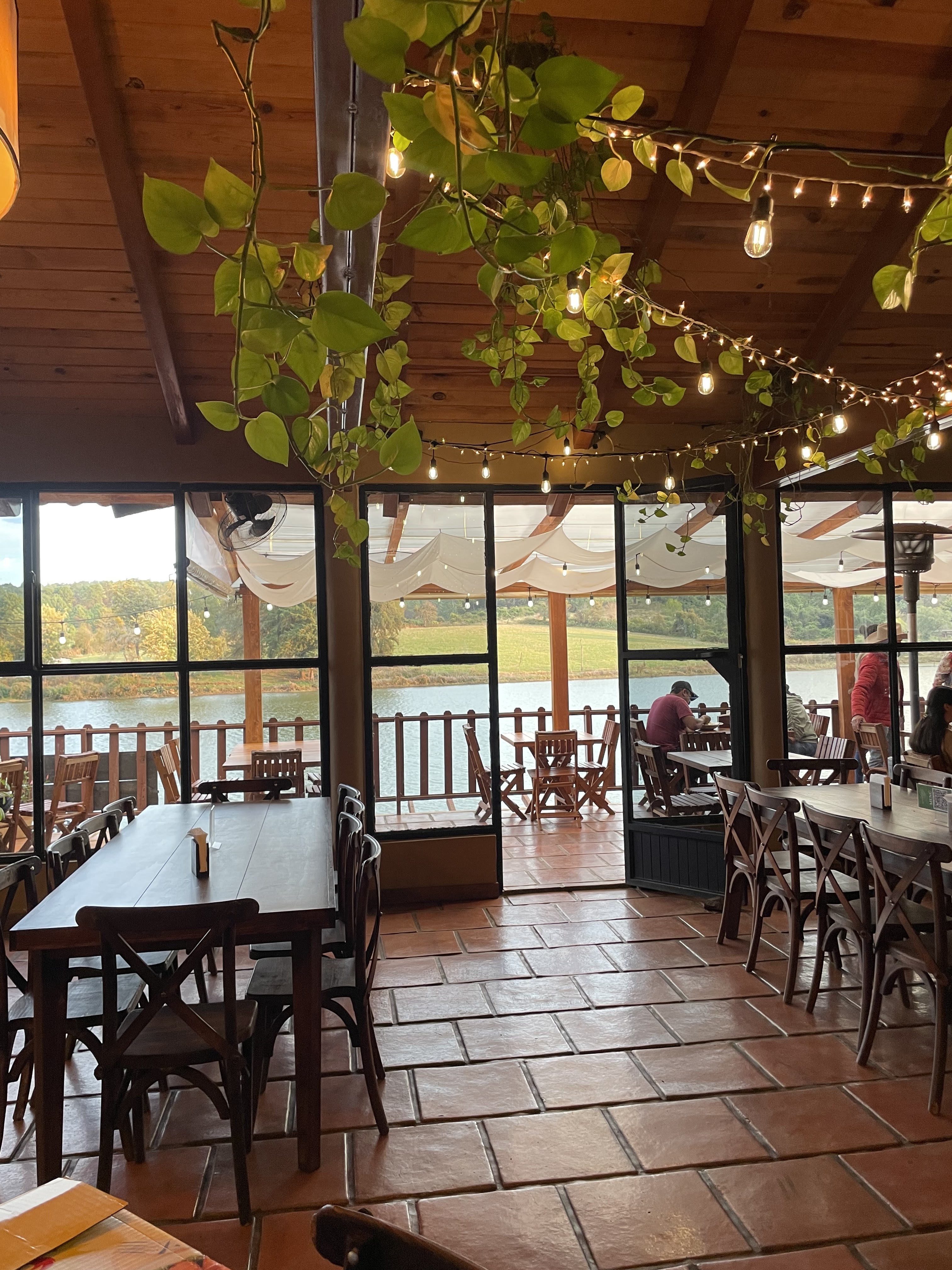 MARBELLA RESTAURANTE image 4