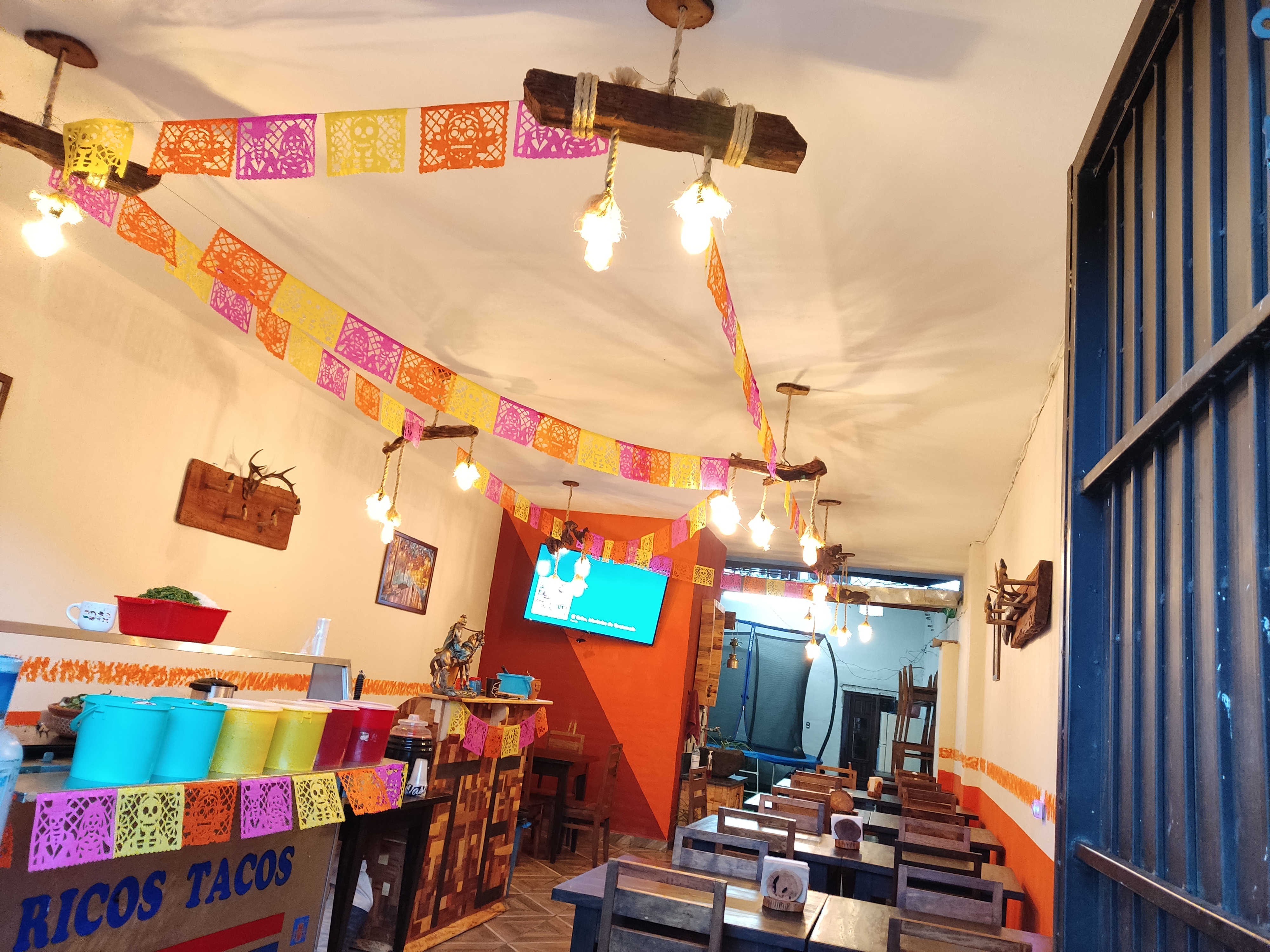 Taqueria El Esquilin image 3