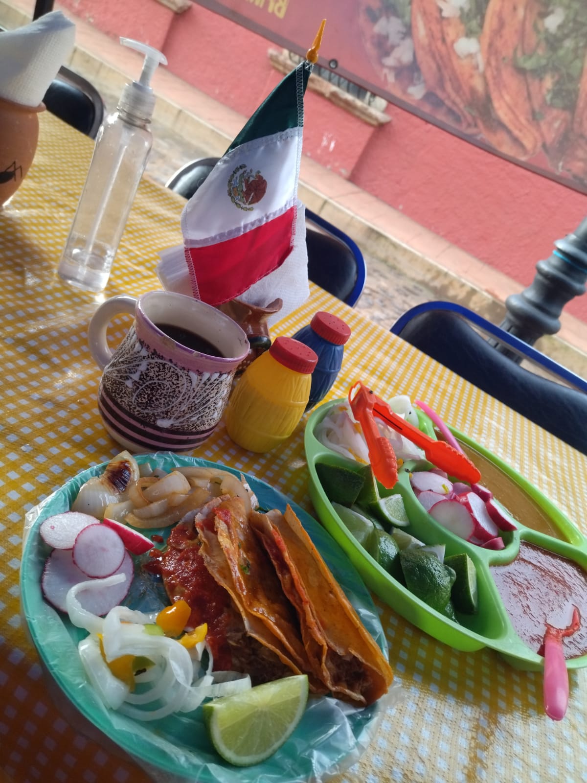 Taqueria El Esquilin image 4