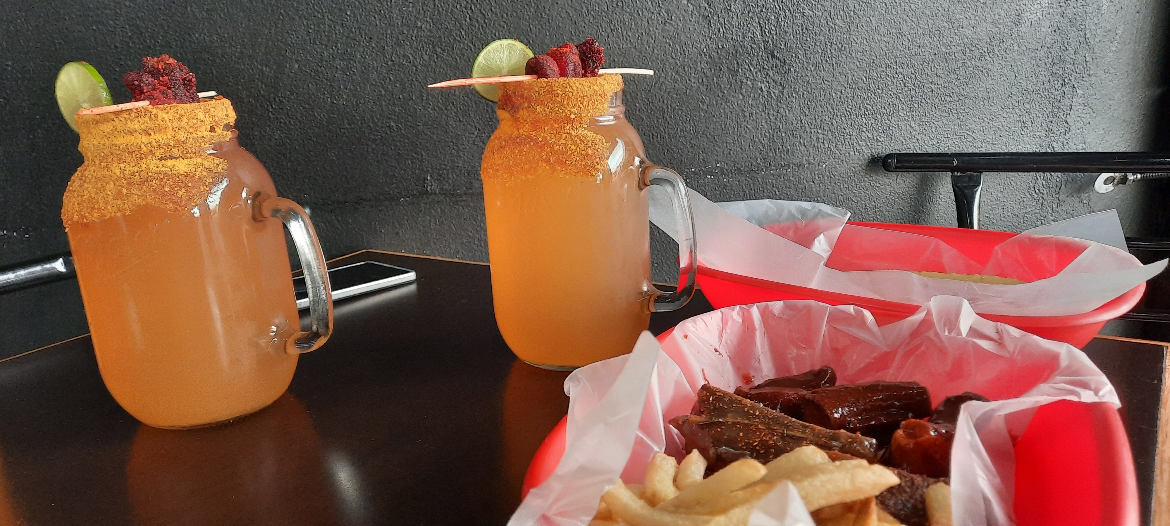 Hamburguesas y más image 1