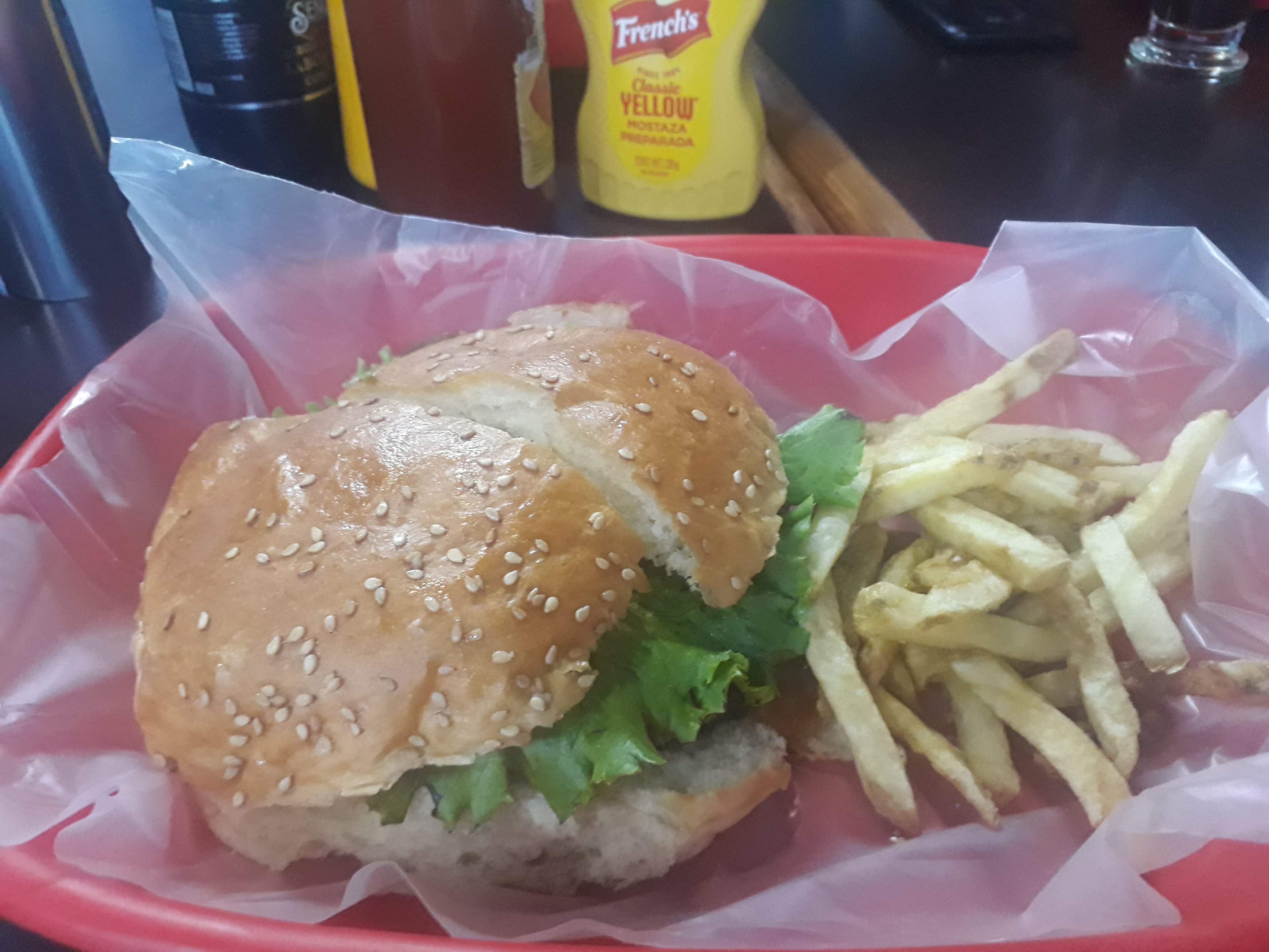 Hamburguesas y más image 3