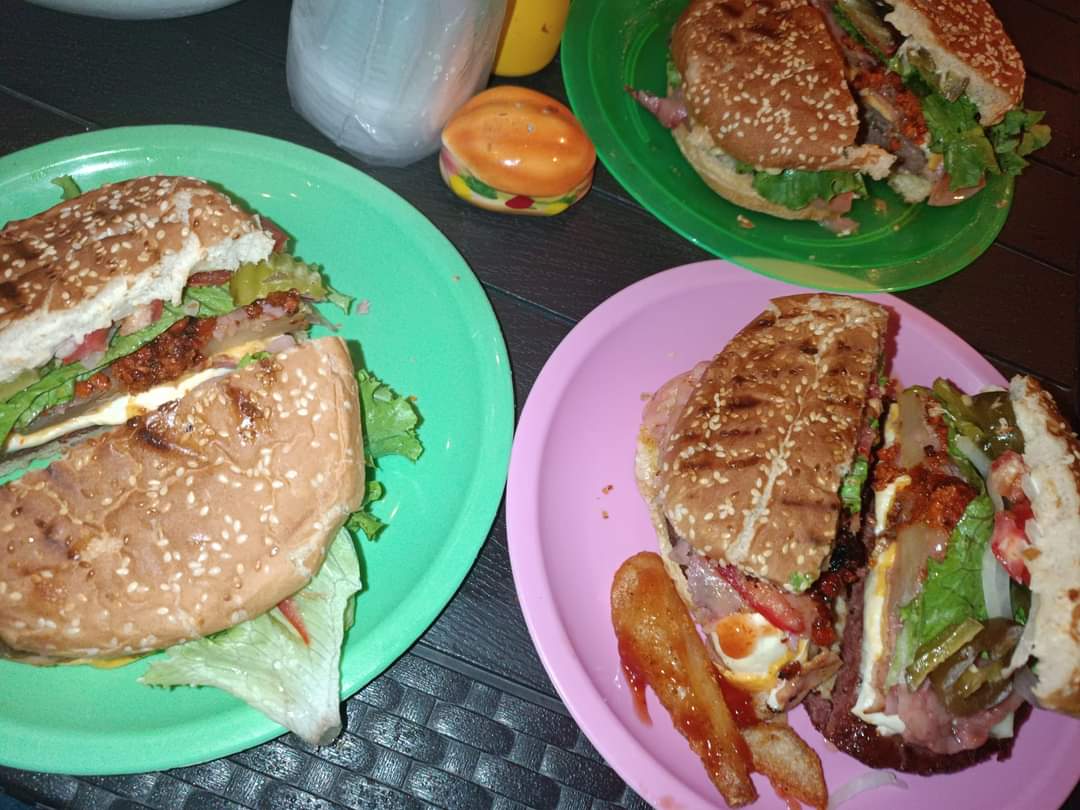 El Portoncito image 5