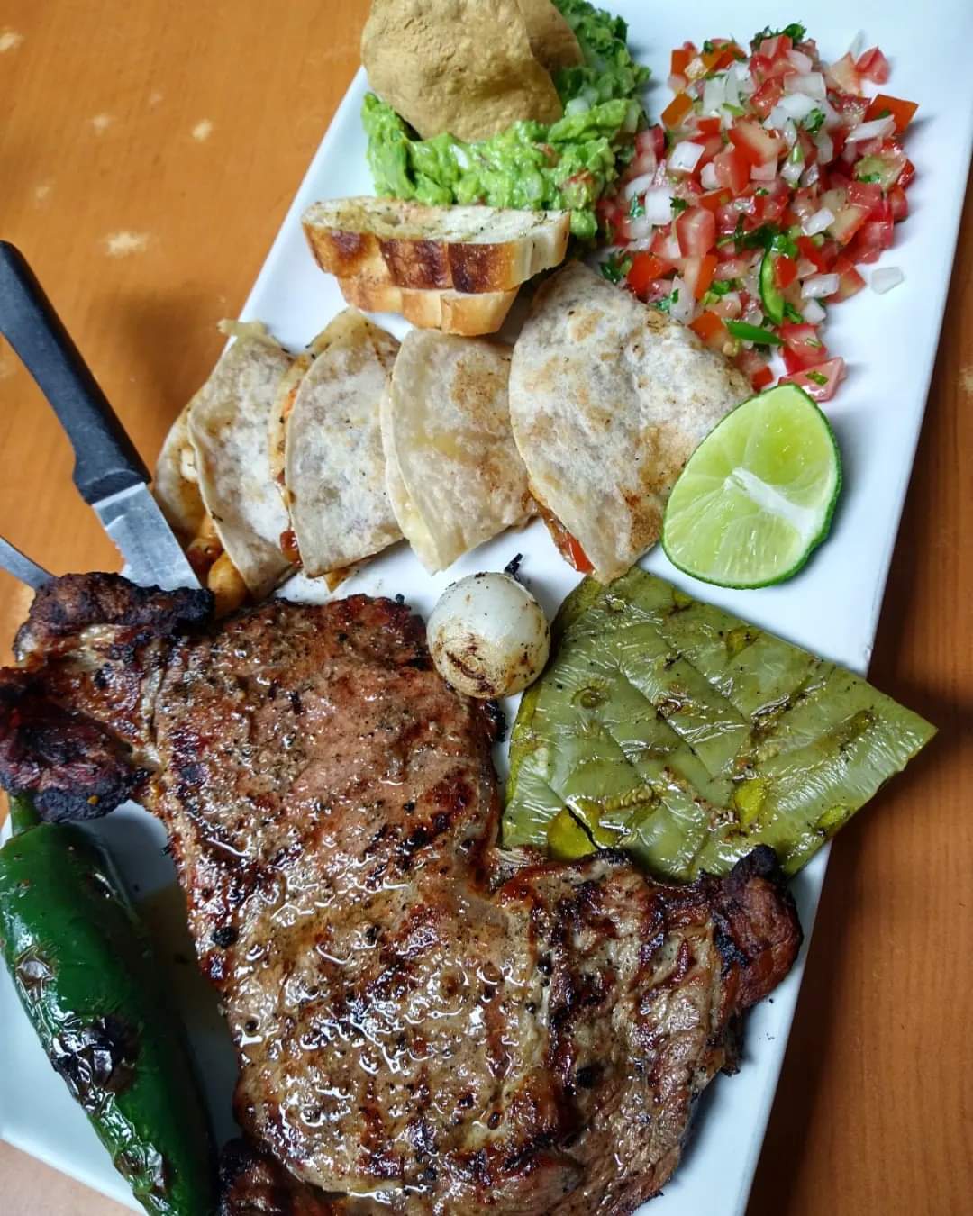 El Sazón Restaurant image 5