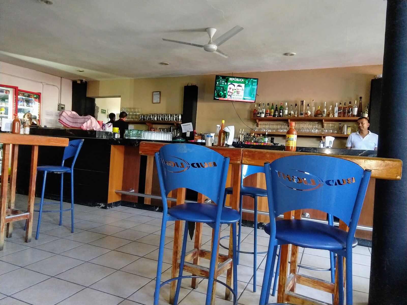 El Sazón Restaurant image 6