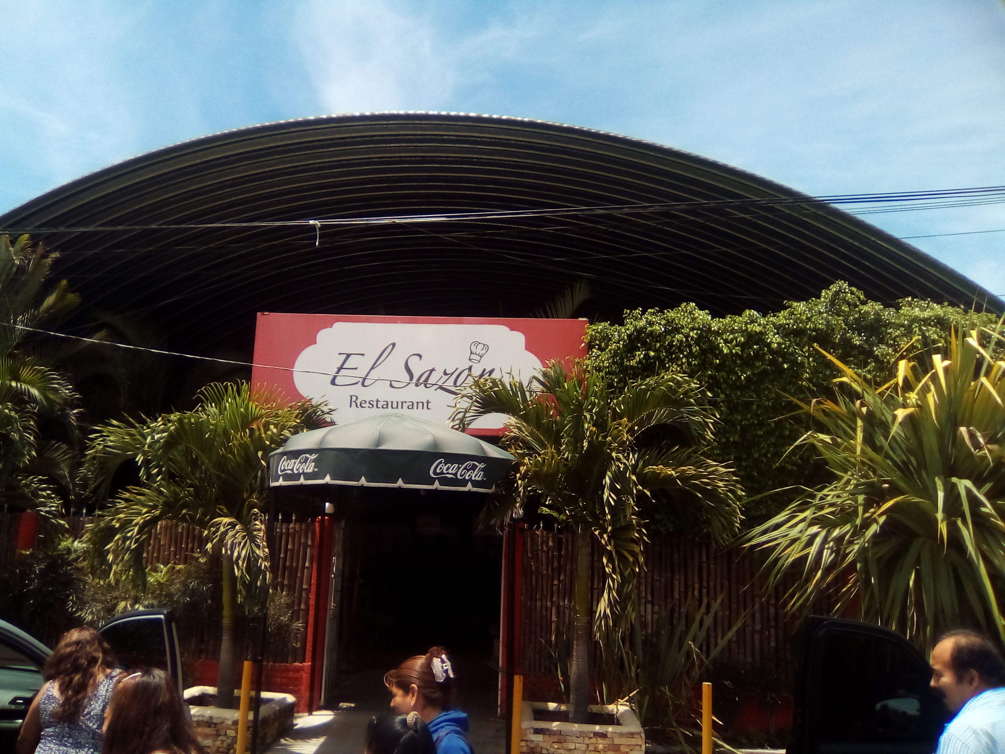 El Sazón Restaurant image 7