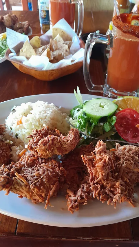los naranjos restaurante image 4