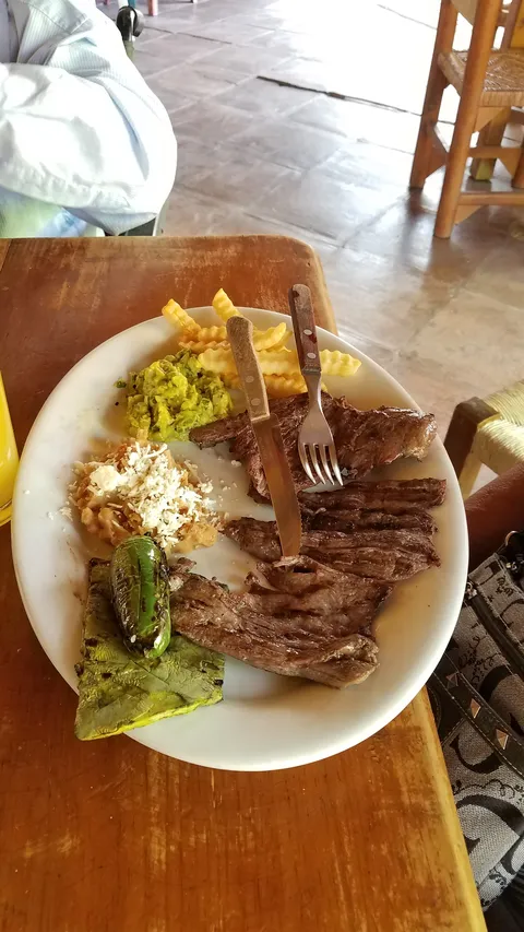 los naranjos restaurante image 8