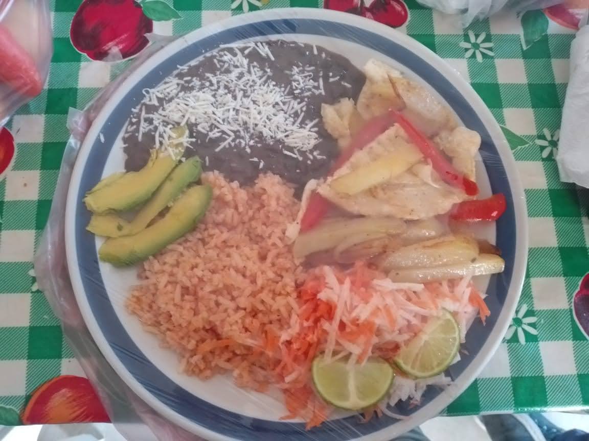 Restaurant Flores Rojas image 5