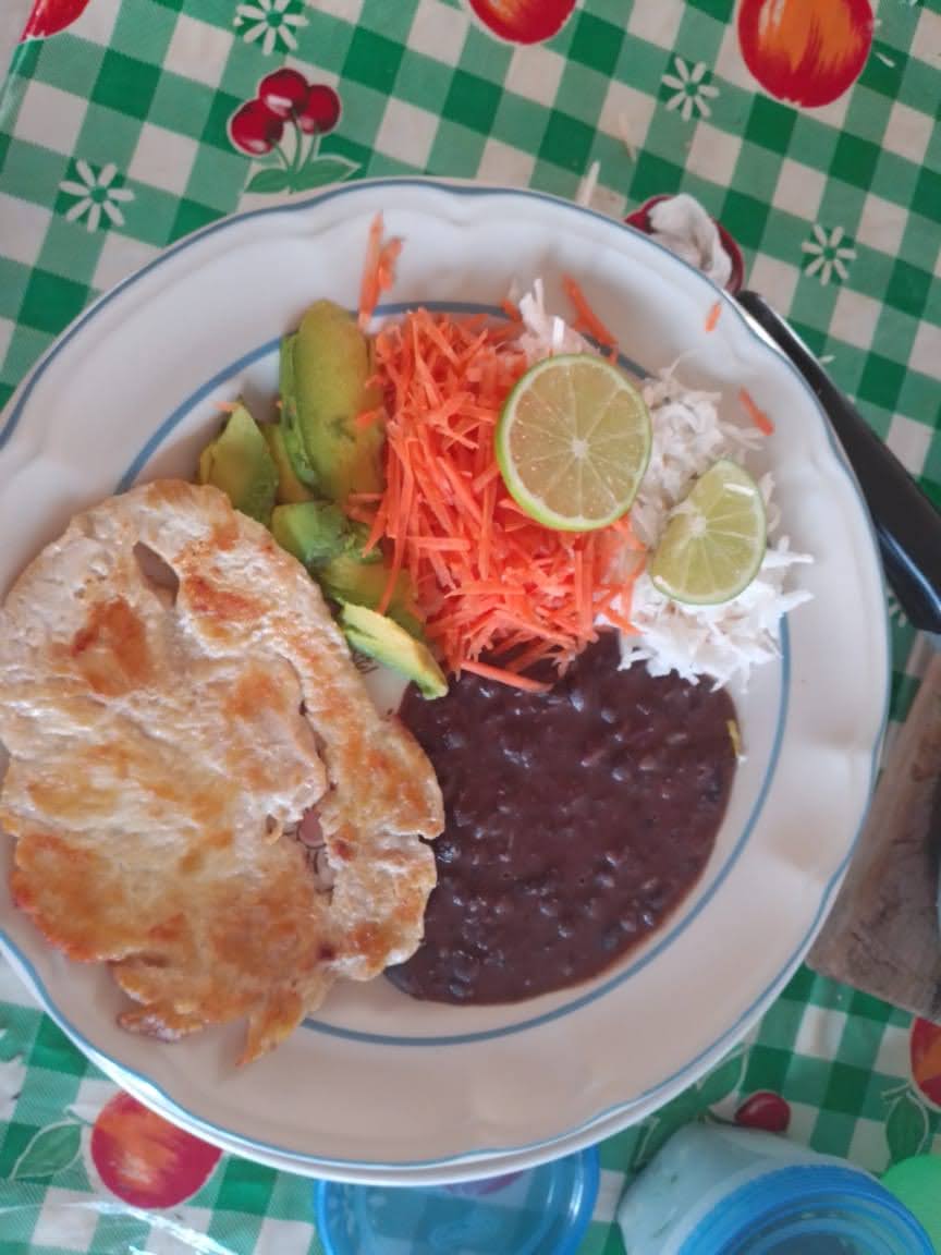 Restaurant Flores Rojas image 9