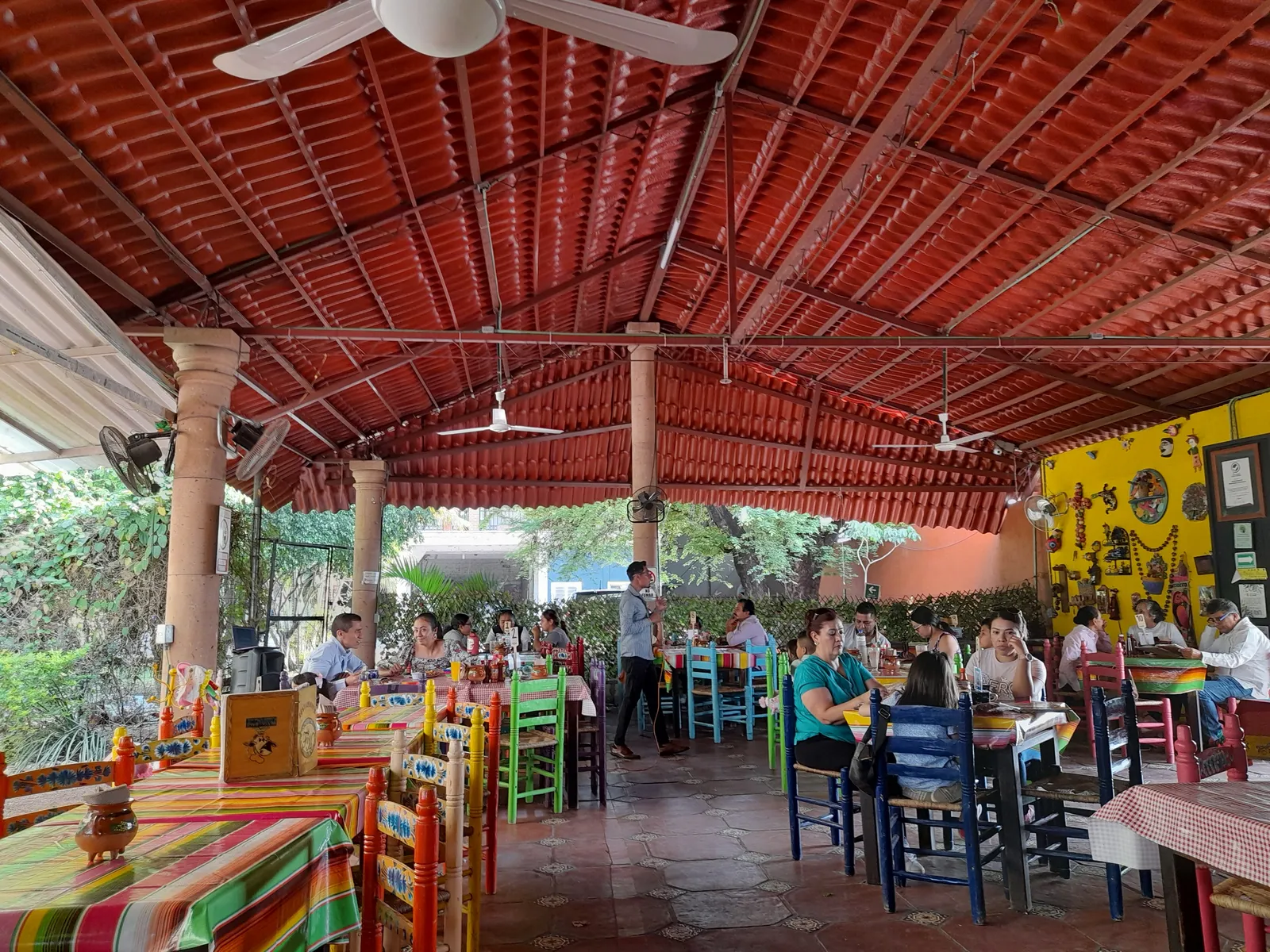 RESTAURANTE FERNANDA Y MARIANA image 1