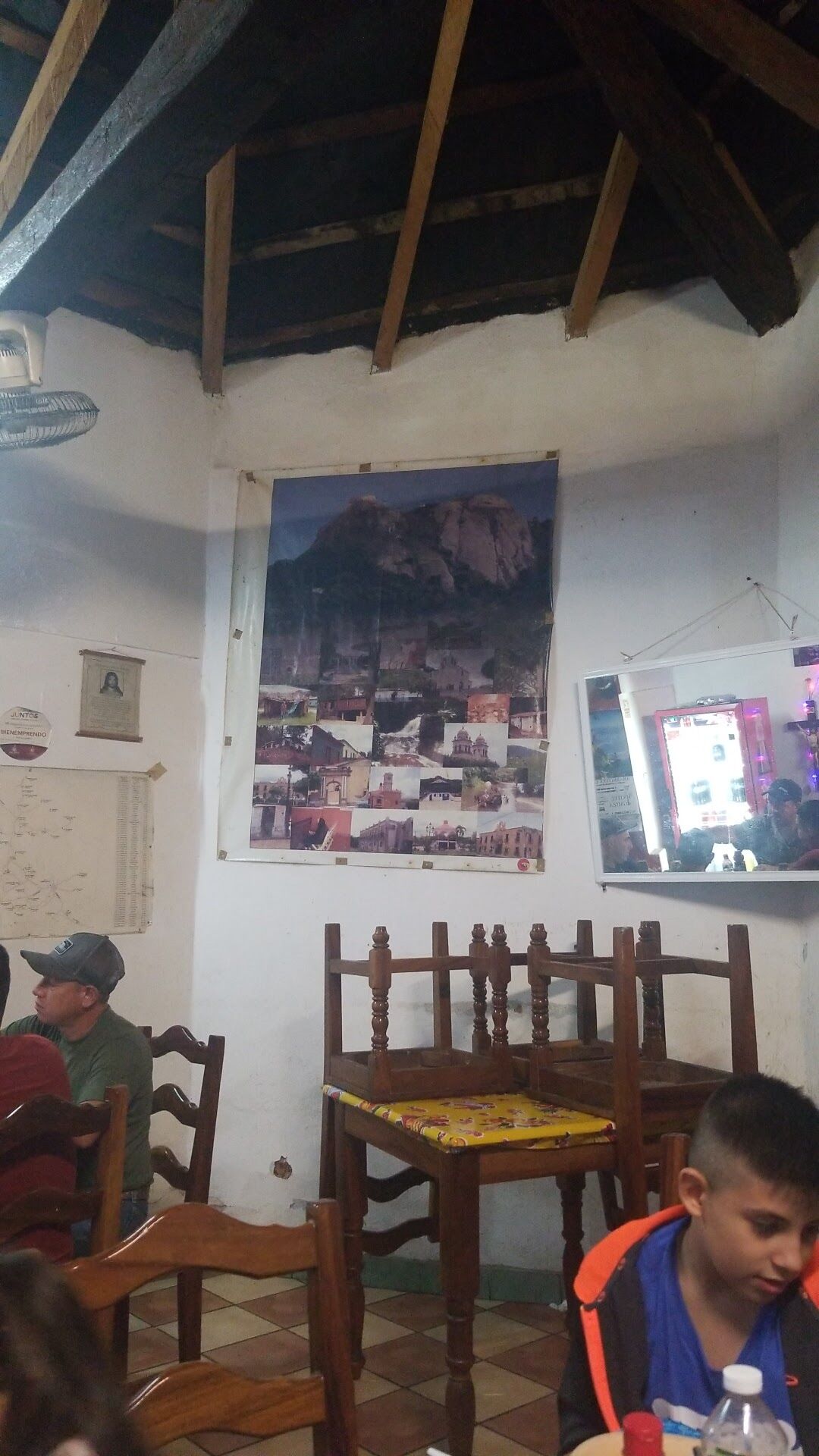 Cenaduria La Mora image 8