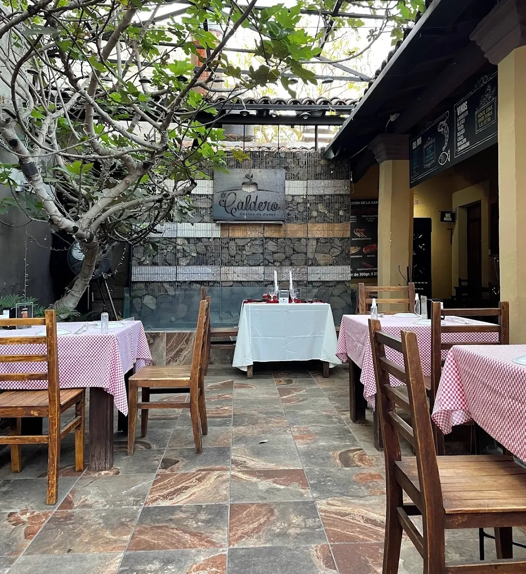 El Caldero image 3