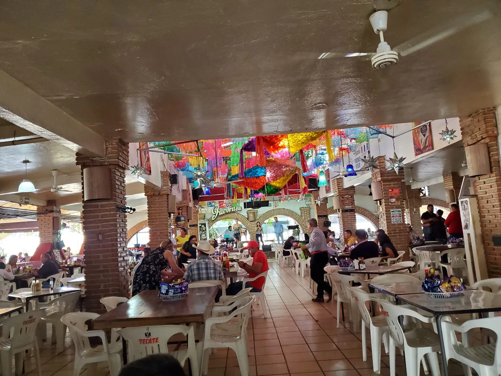 Restaurante "4 Caminos" image 3