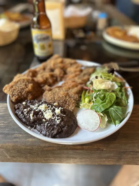 El Pescador image 3