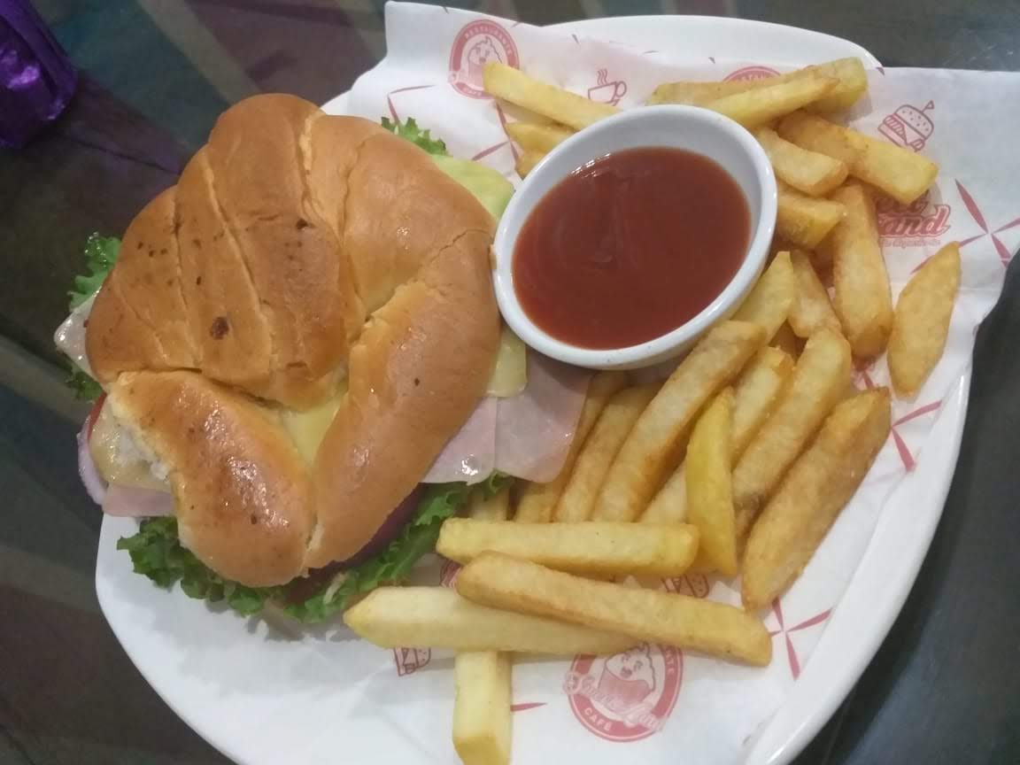 Sweet Land Restaurant image 8