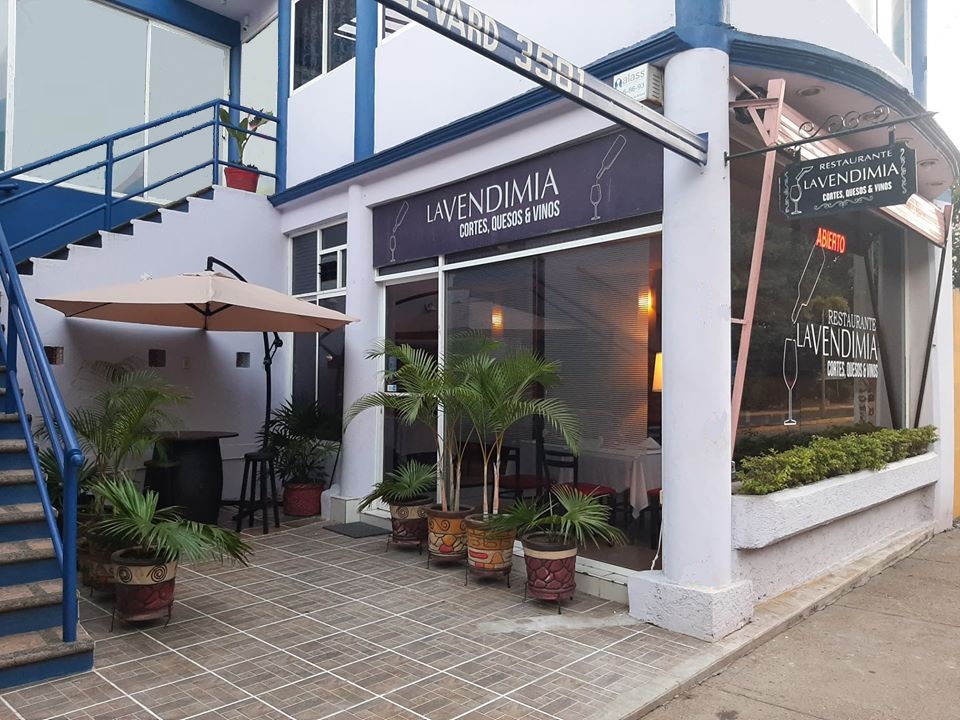 RESTAURANTE LA VENDIMIA, CORTES, QUESOS Y VINOS image 1