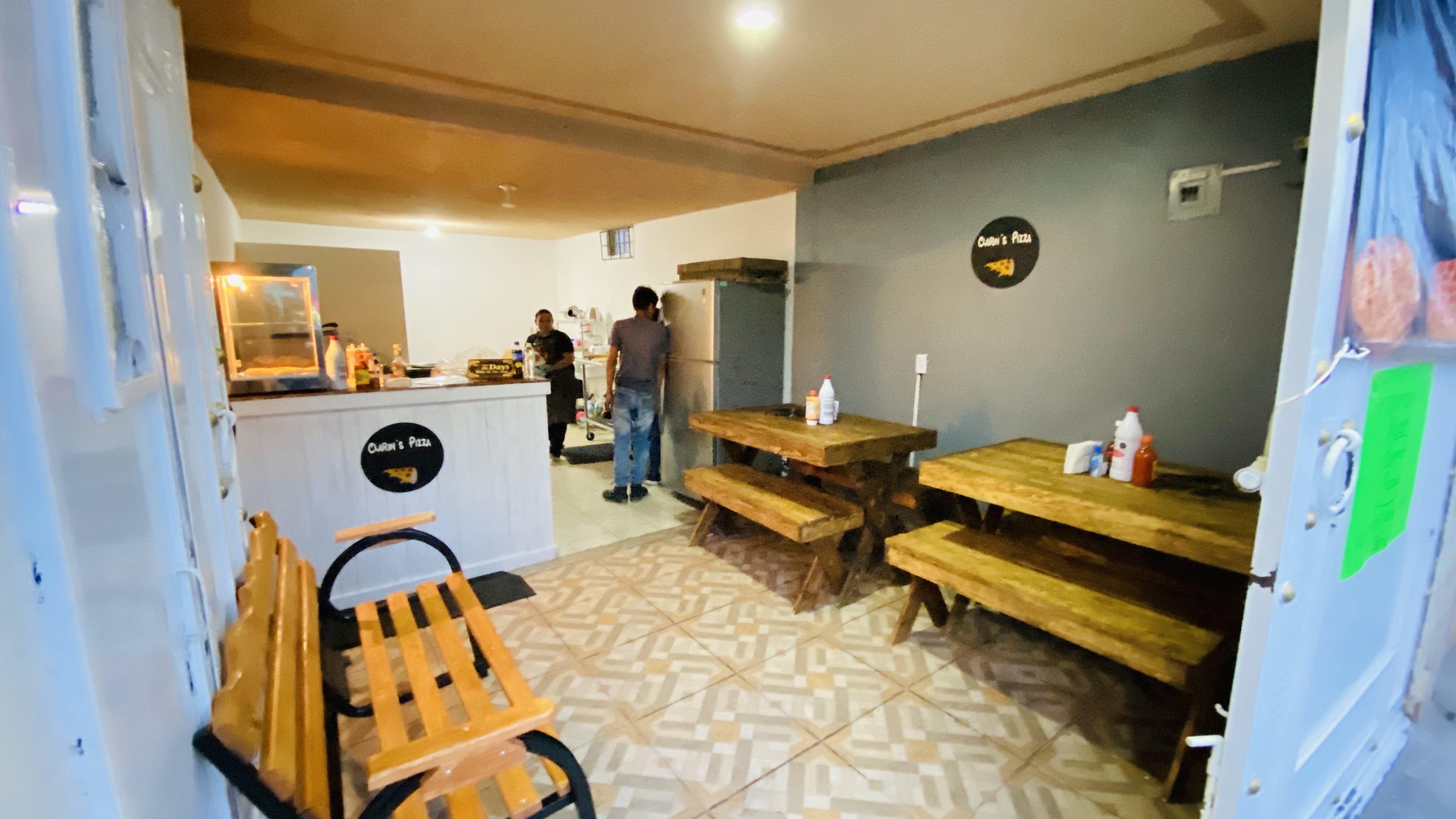 Clarin’s pizza image 5