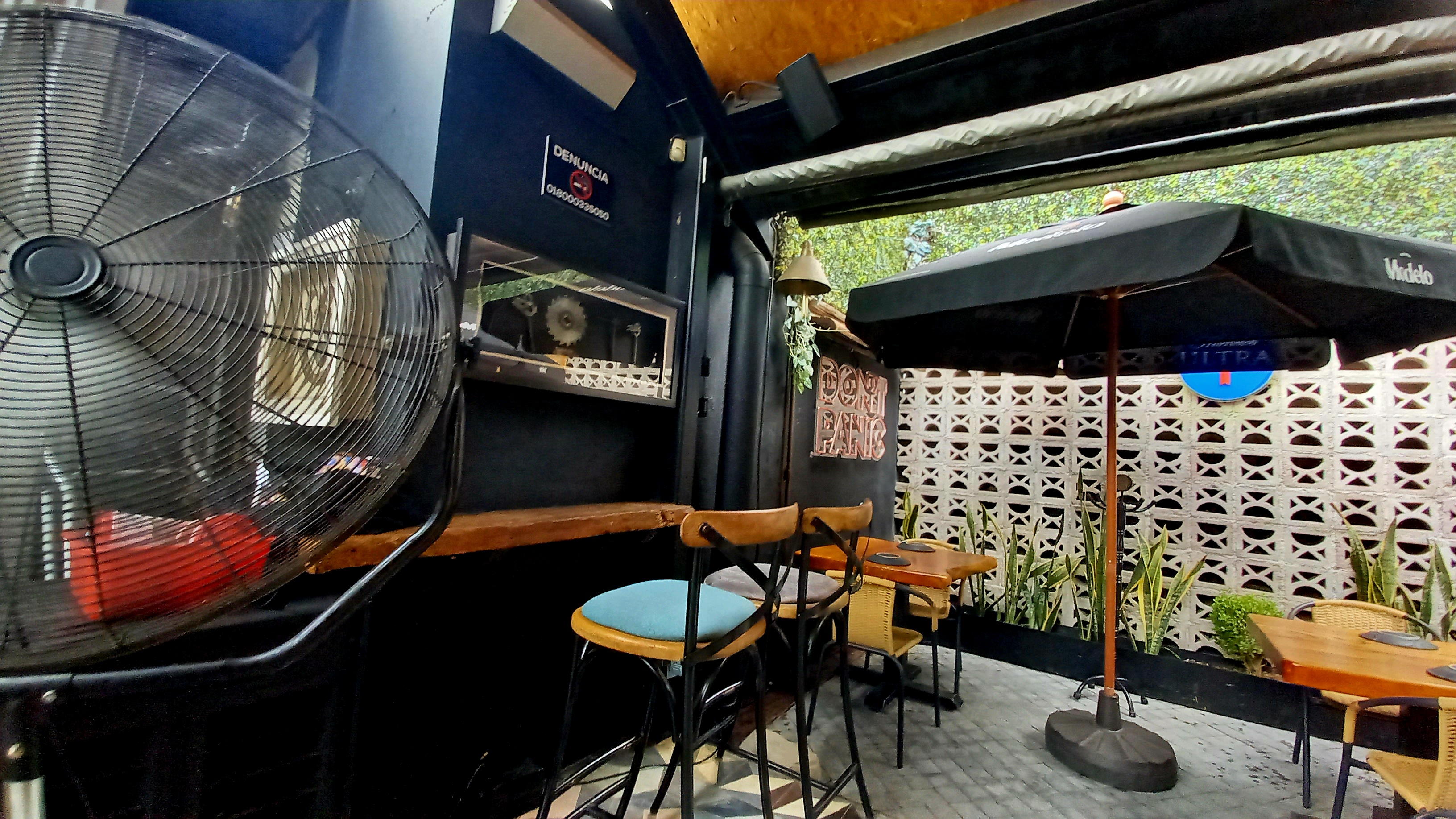 Burgués Urban Grill image 9