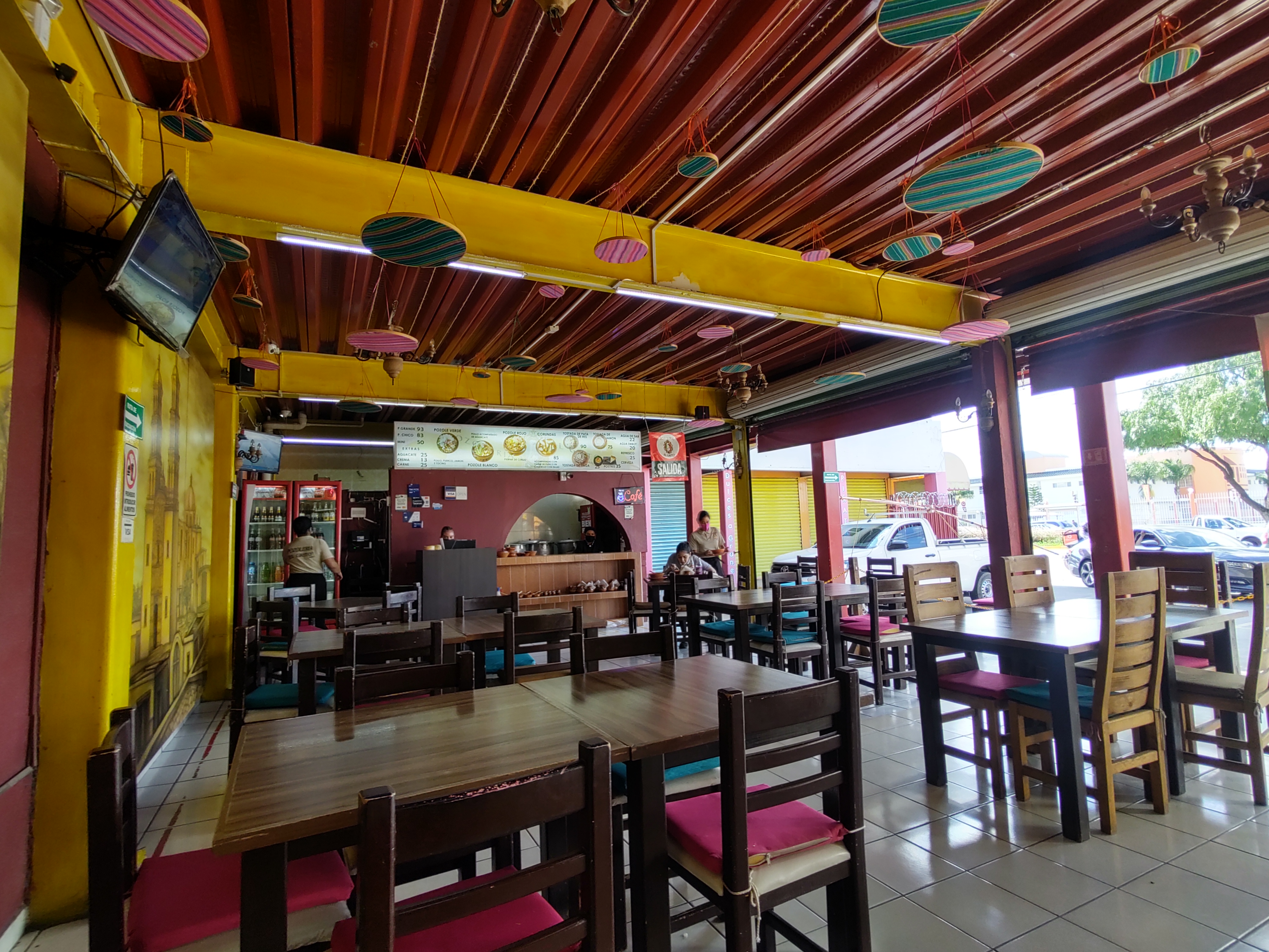 Pozolería El Grito image 4