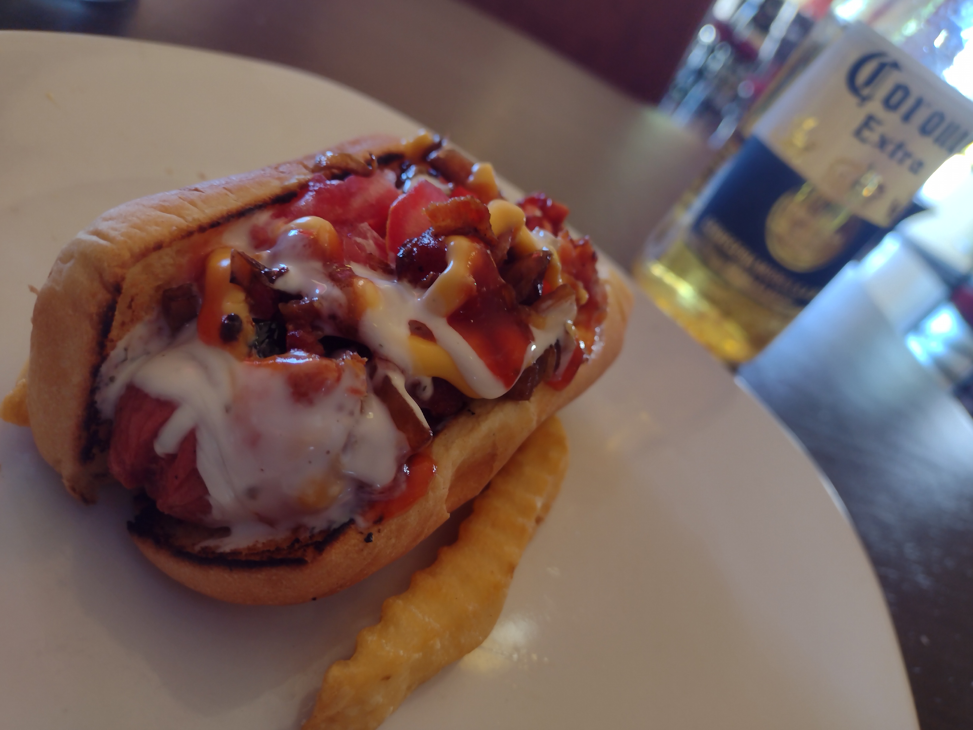 El Hábito Burger Grill image 7