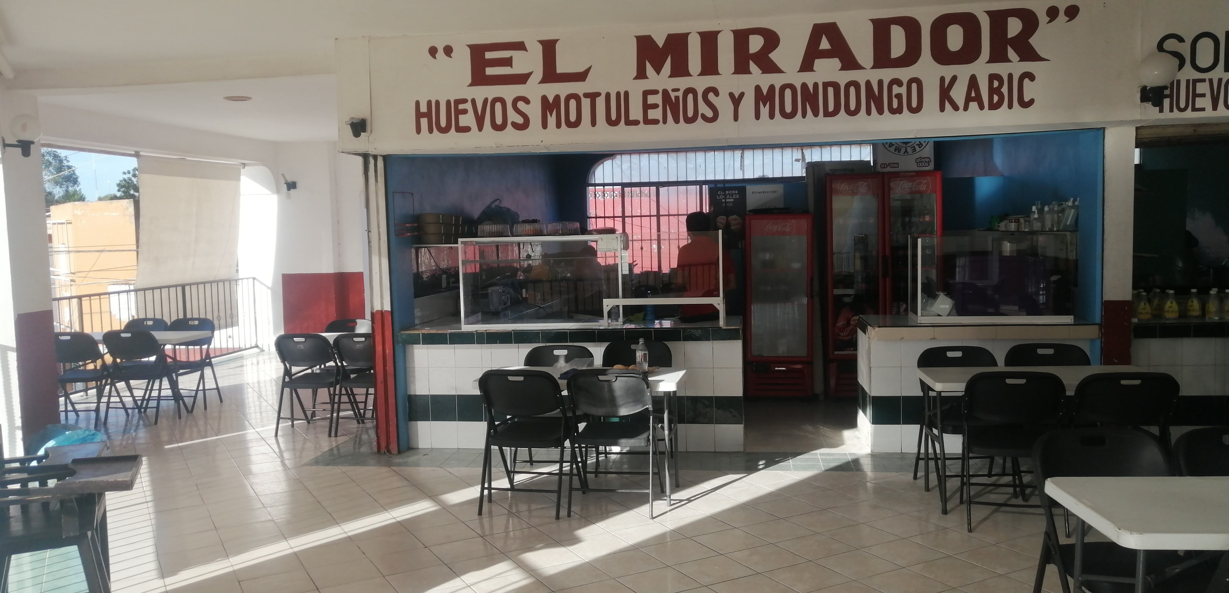 Resturante El Mirador, Originales Huevos Motuleños y más image 1