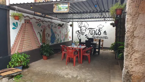 Tinos image 3