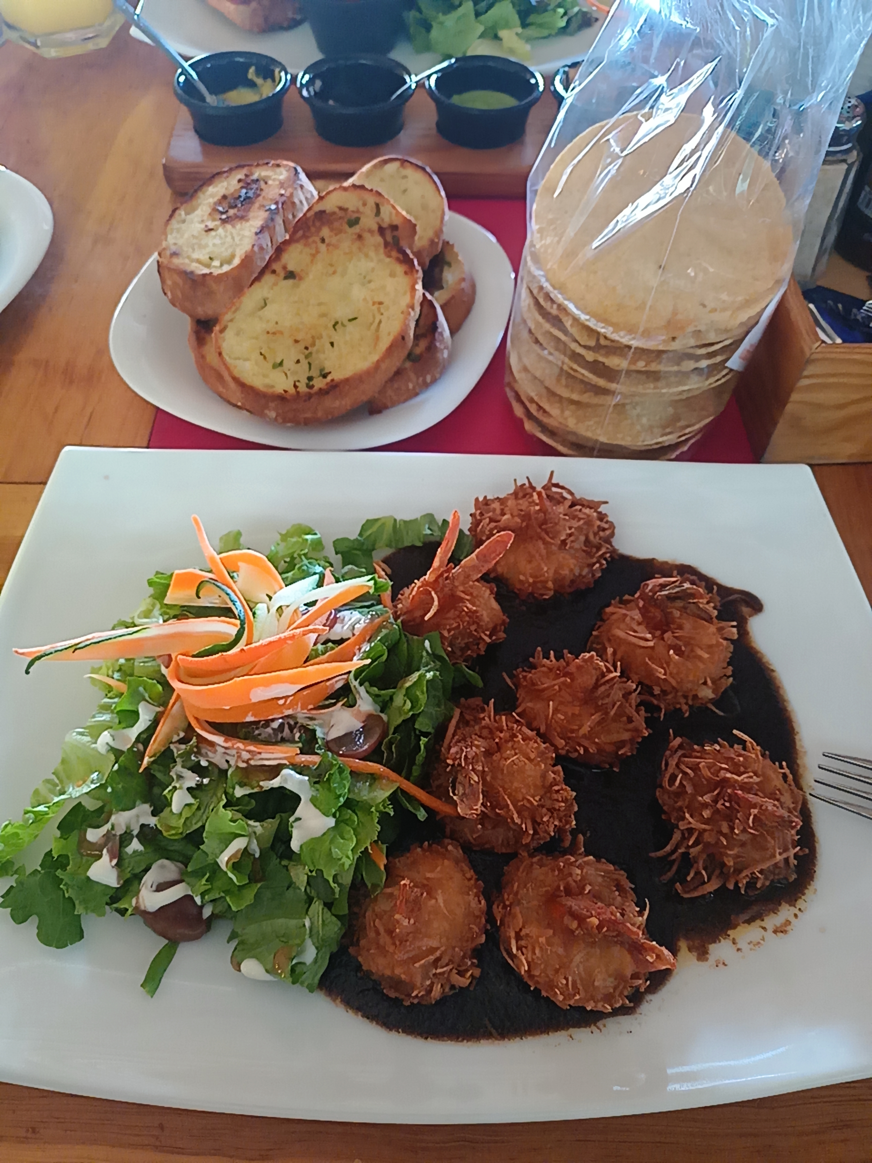 Lola Del Mar image 3