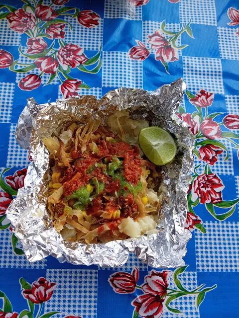 Papas tarascas y elotes la parada image 1