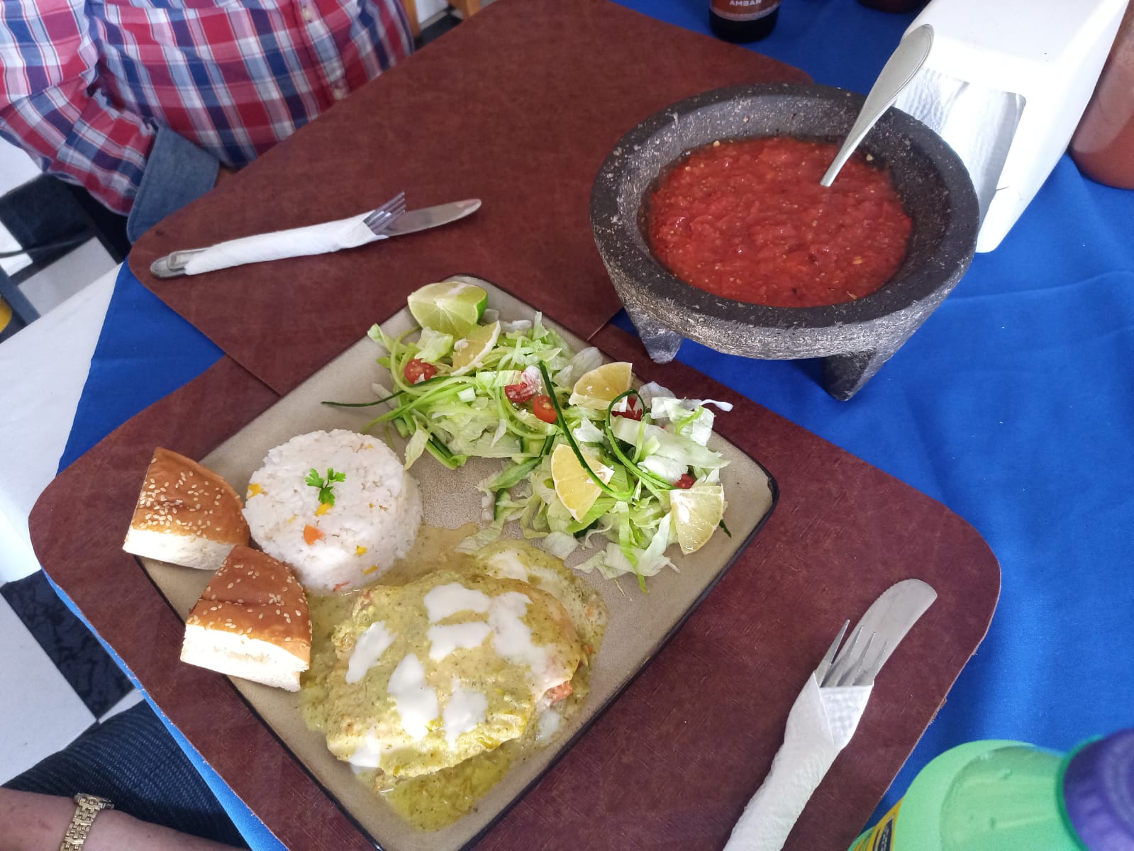 Restaurant lily. image 9