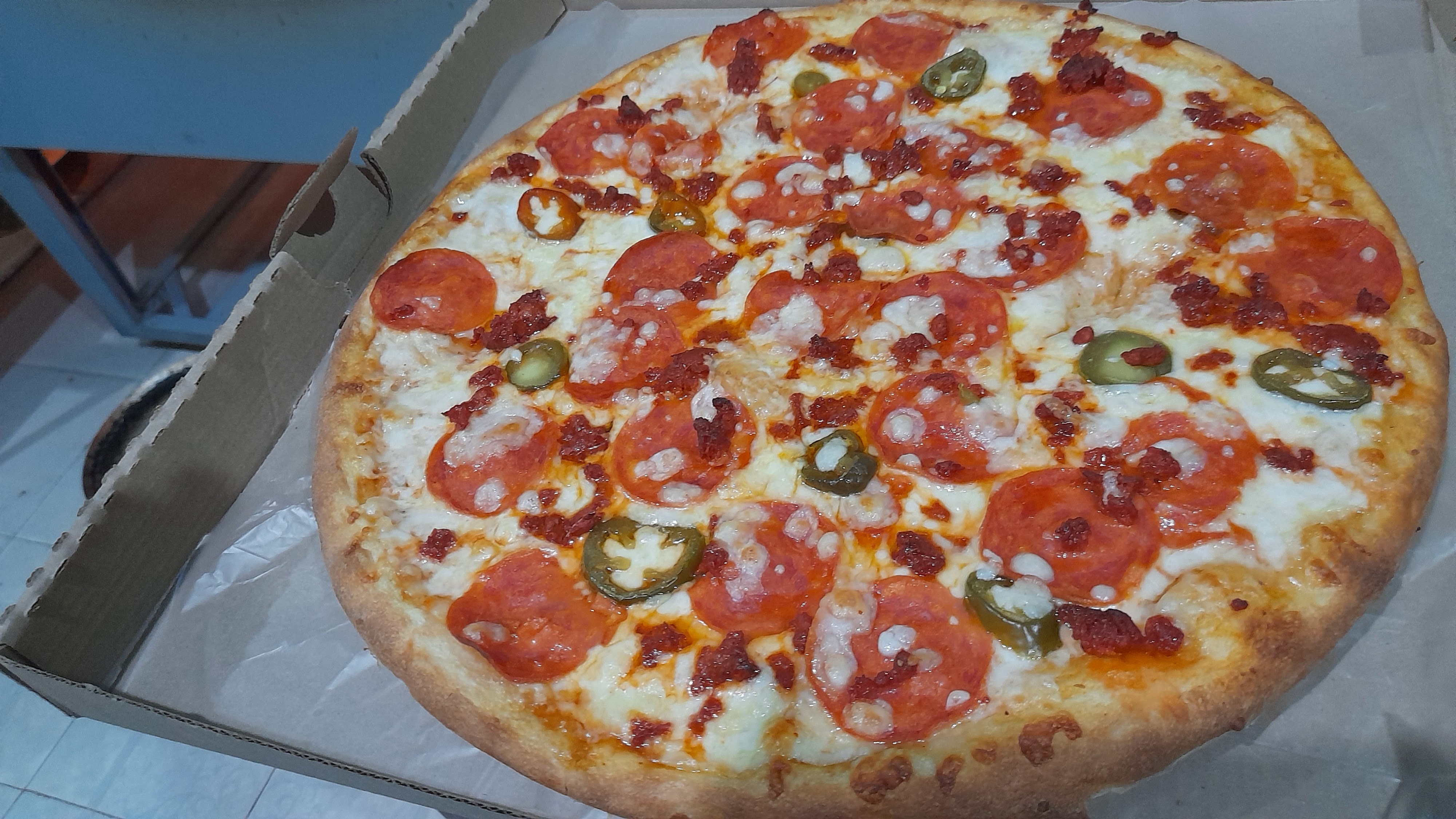 Fajardo's pizza image 2