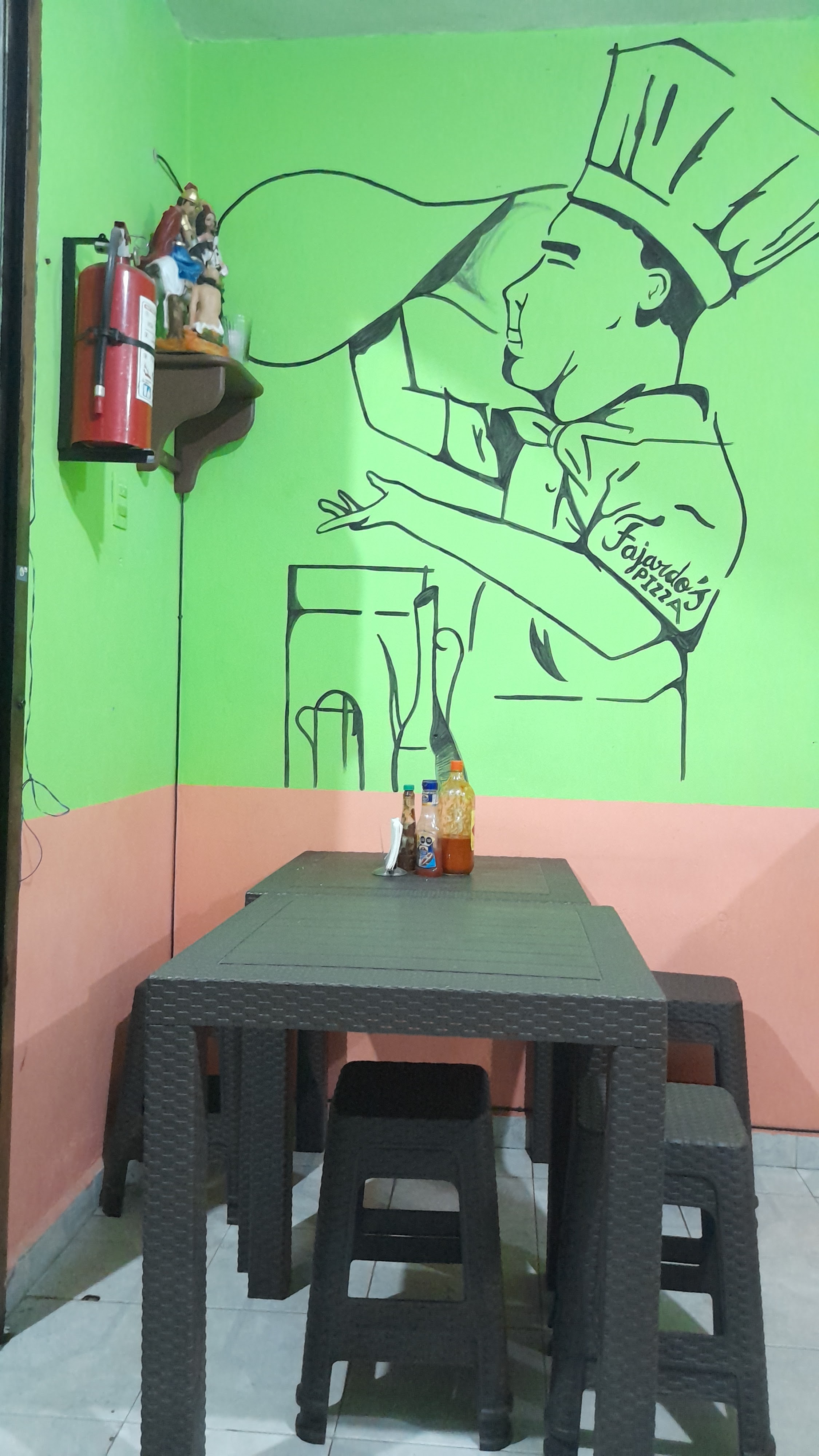 Fajardo's pizza image 5