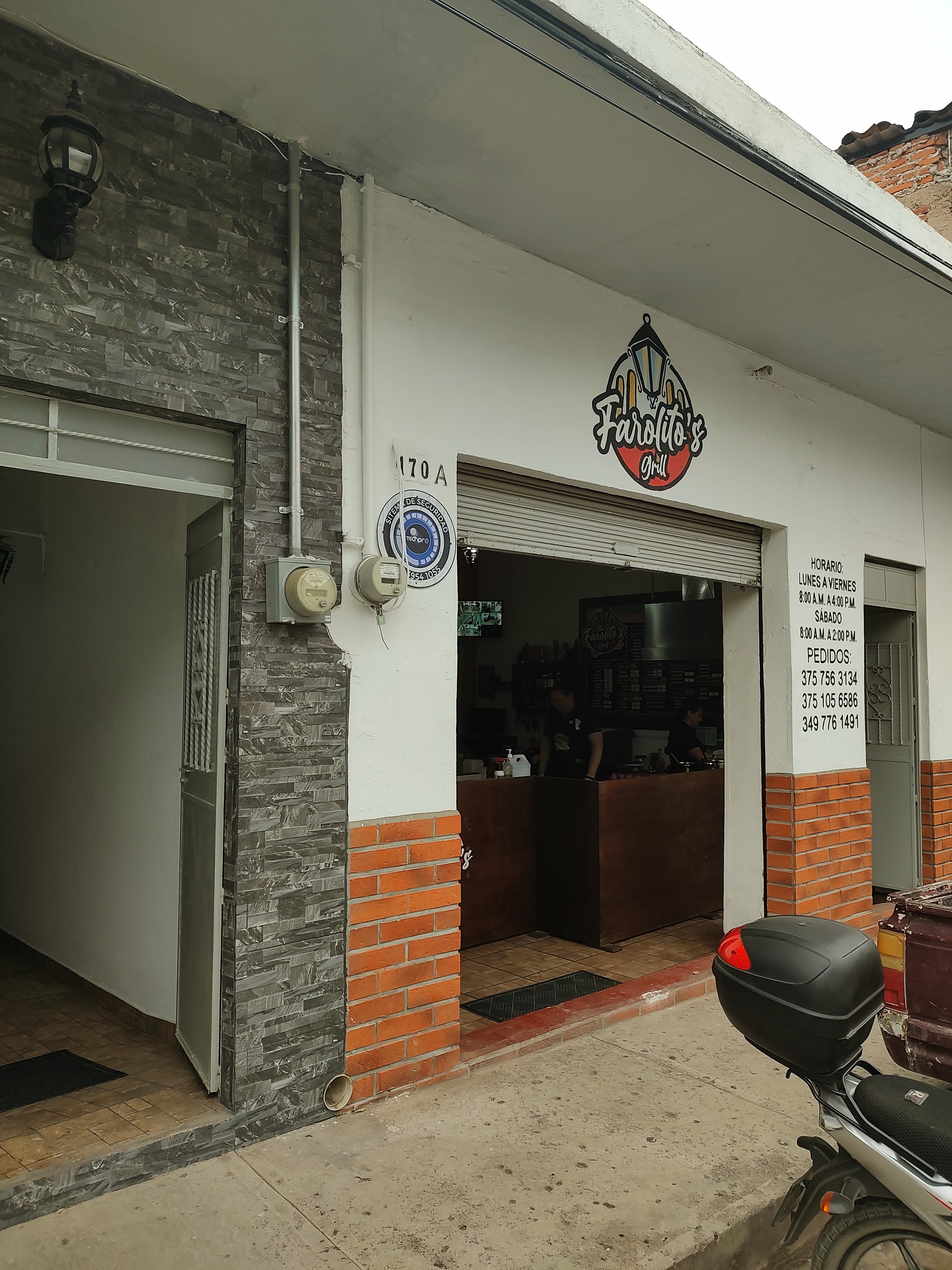 Farolito's Grill image 4